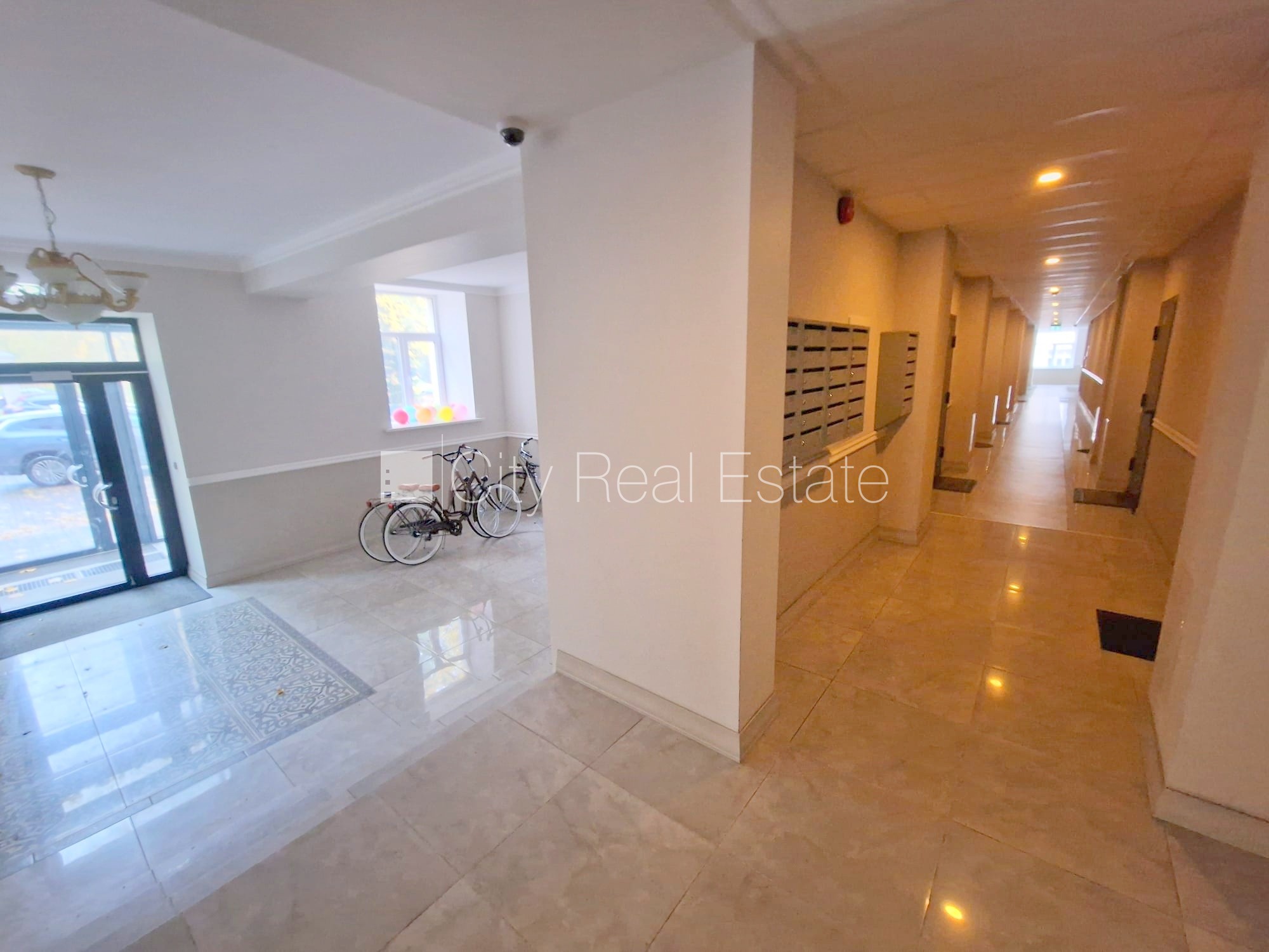 Sludinājumi. Pagalma ēka, renovēta māja, labiekārtots apzaļumots pagalms, vieta automašīnai, kāpņu telpa pēc Cena: 260 EUR/mēn Foto #19