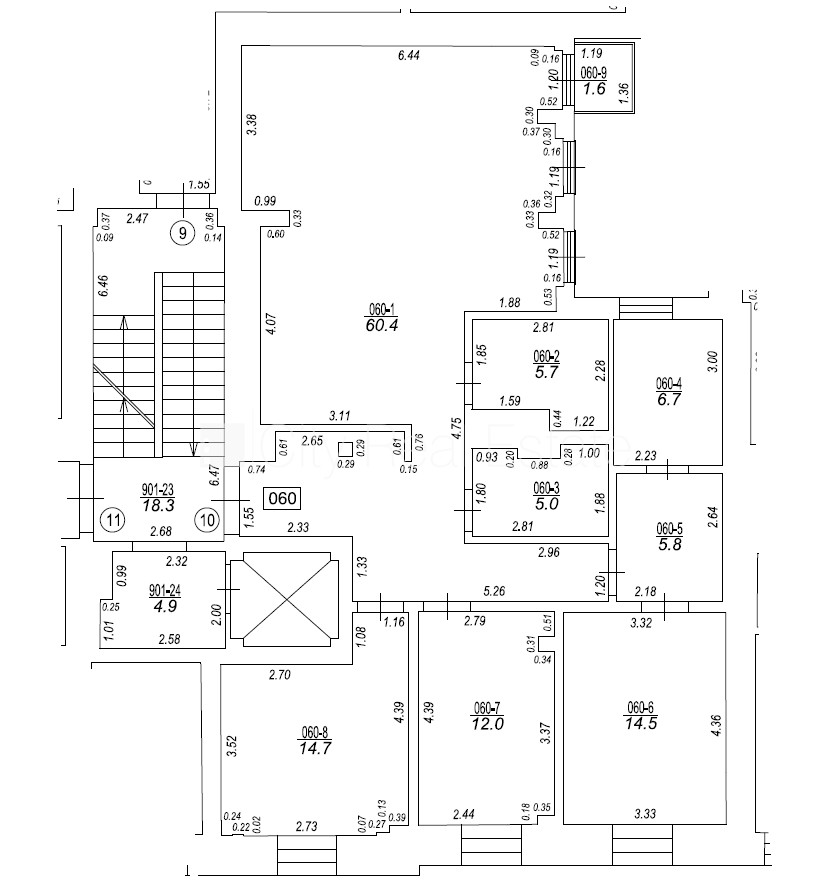 Объявление. Фасадный дом, реновированный дом, установлены солнечные панели , благоустроенный озеленённый двор, Цена: 3160 EUR/мес. Foto #13