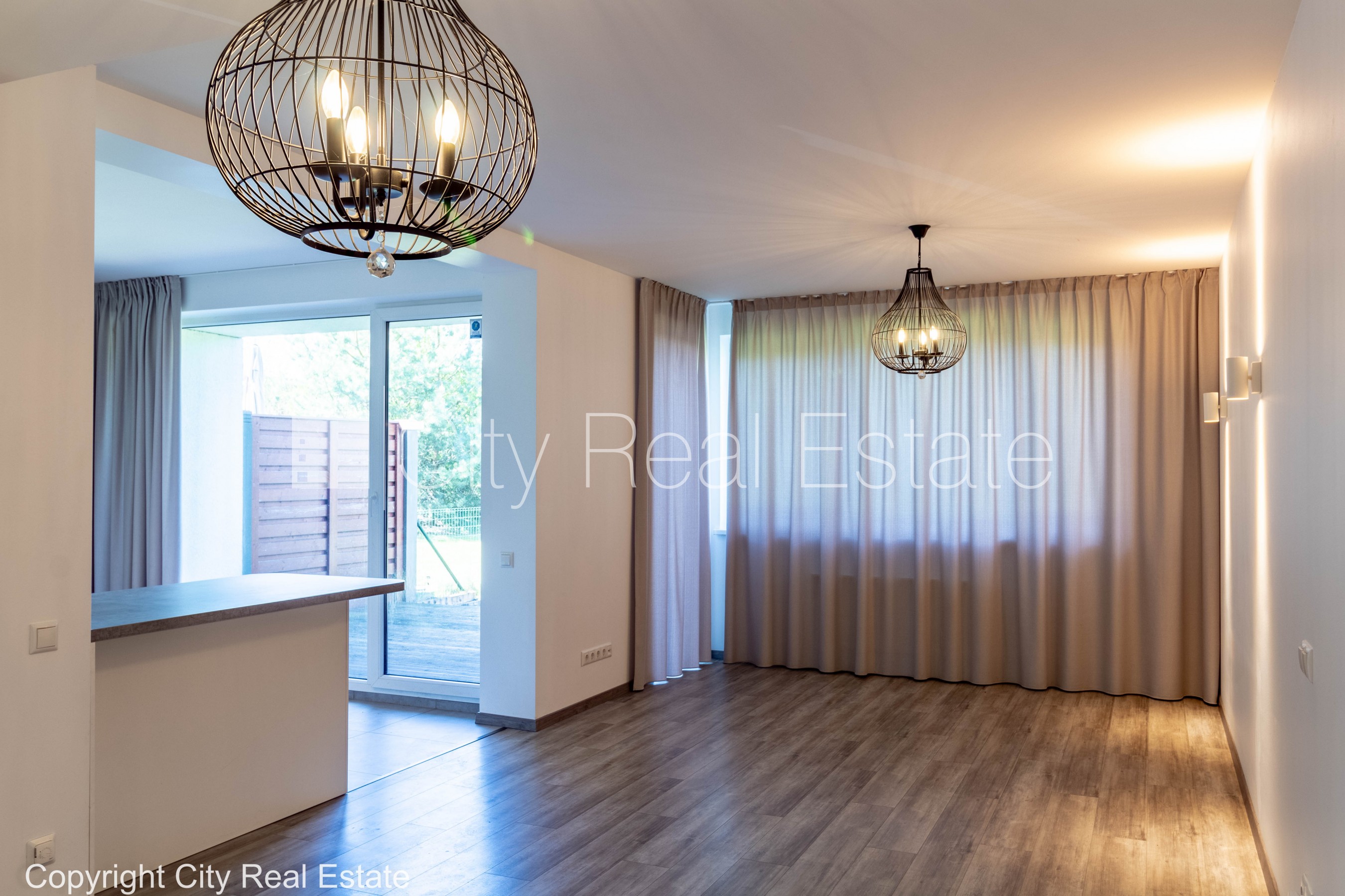 Sludinājumi. Jaunceltne, zaļā teritorija, vieta vairākām automašīnām, apsargāta teritorija, pirmais stāvs ar Cena: 400000 EUR Foto #7