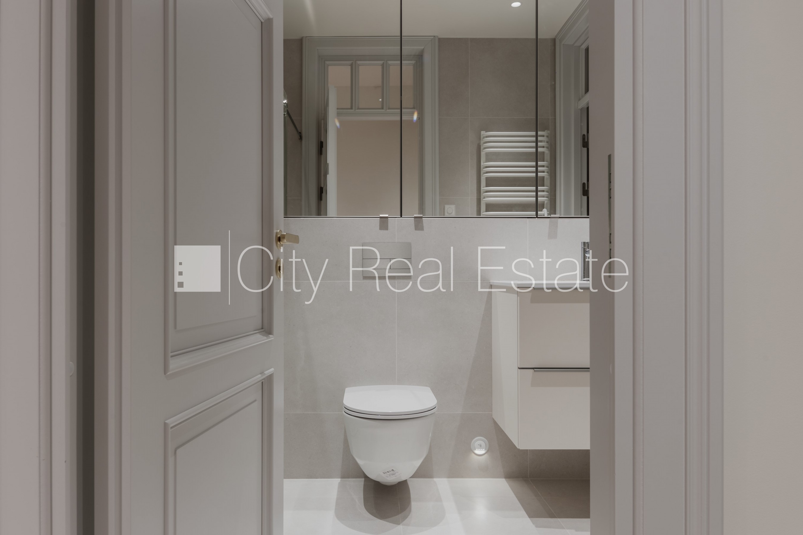 Sludinājumi. Fasādes māja, renovēta māja, energo efektīva māja, slēgts pagalms, iespēja nomāt autostāvvietu, Cena: 3110 EUR/mēn Foto #6