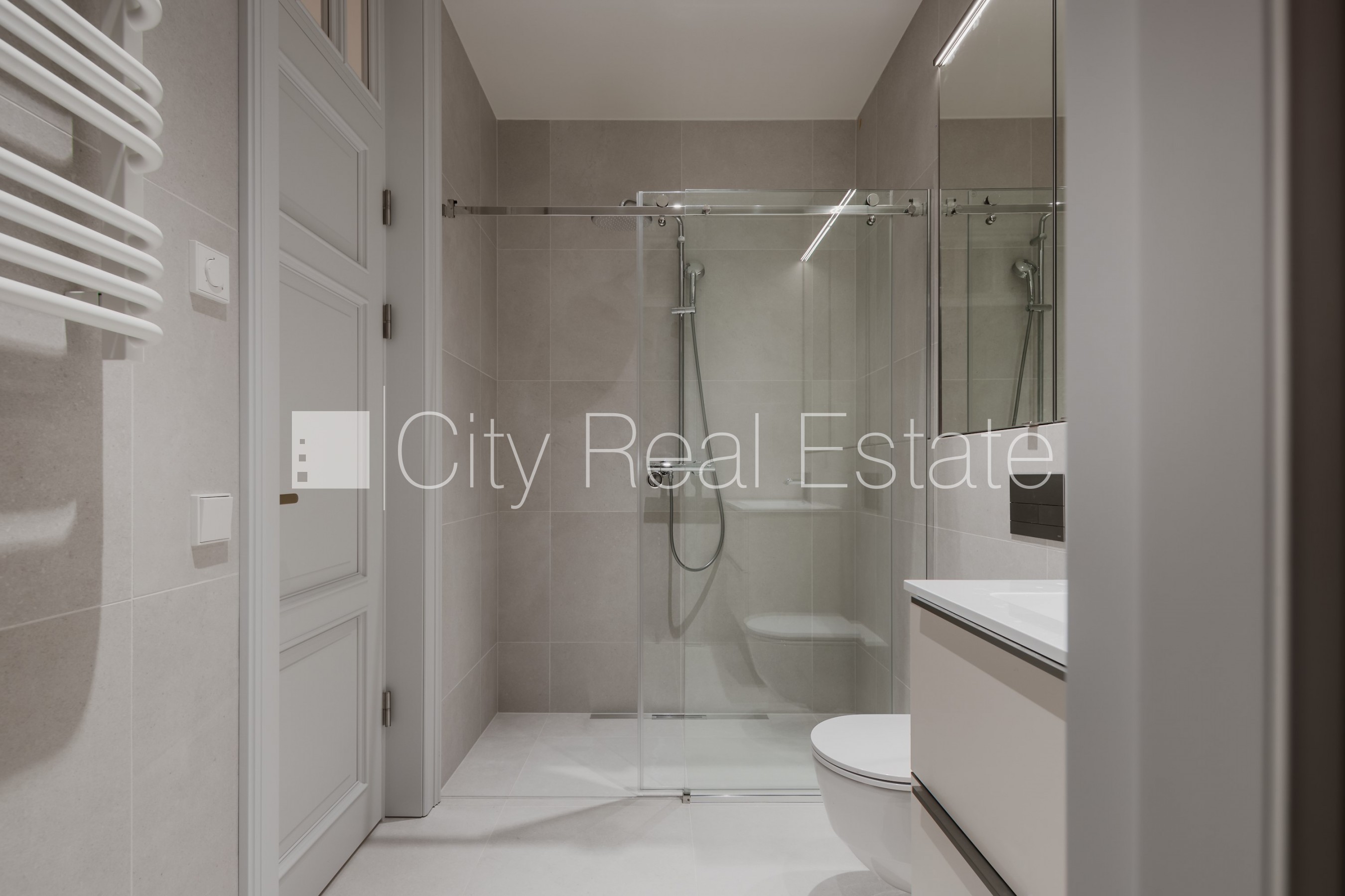 Sludinājumi. Fasādes māja, renovēta māja, energo efektīva māja, slēgts pagalms, iespēja nomāt autostāvvietu, Cena: 3110 EUR/mēn Foto #5