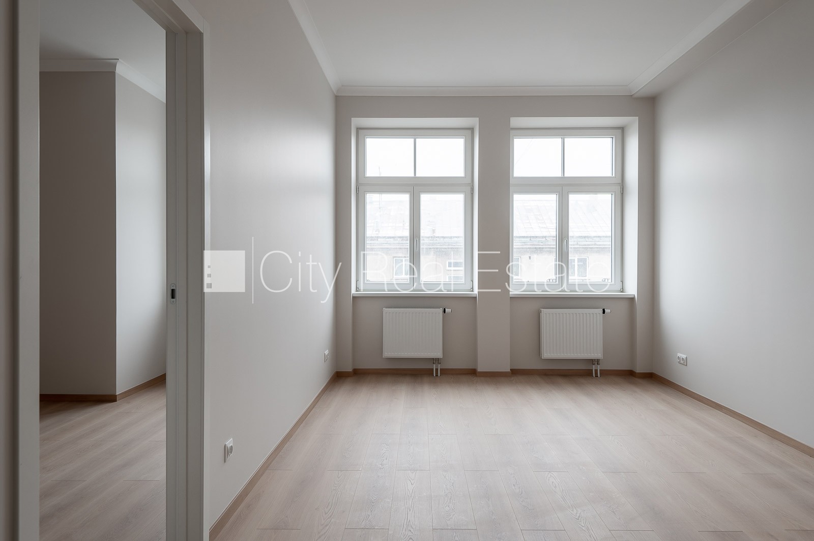 Sludinājumi. Zeme īpašumā, fasādes māja, renovēta māja, slēgts pagalms, iespēja nomāt autostāvvietu, ieeja no Cena: 106000 EUR Foto #1