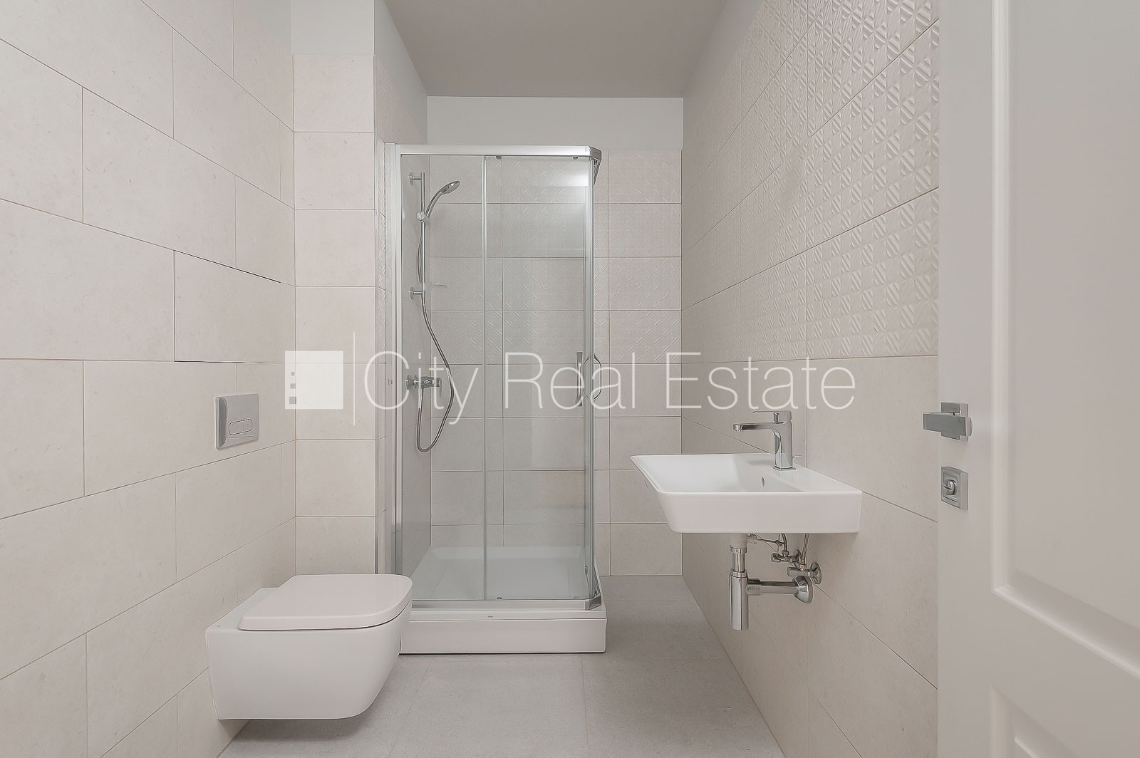 Sludinājumi. Zeme īpašumā, fasādes māja, renovēta māja, slēgts pagalms, iespēja nomāt autostāvvietu, ieeja no Cena: 106000 EUR Foto #5