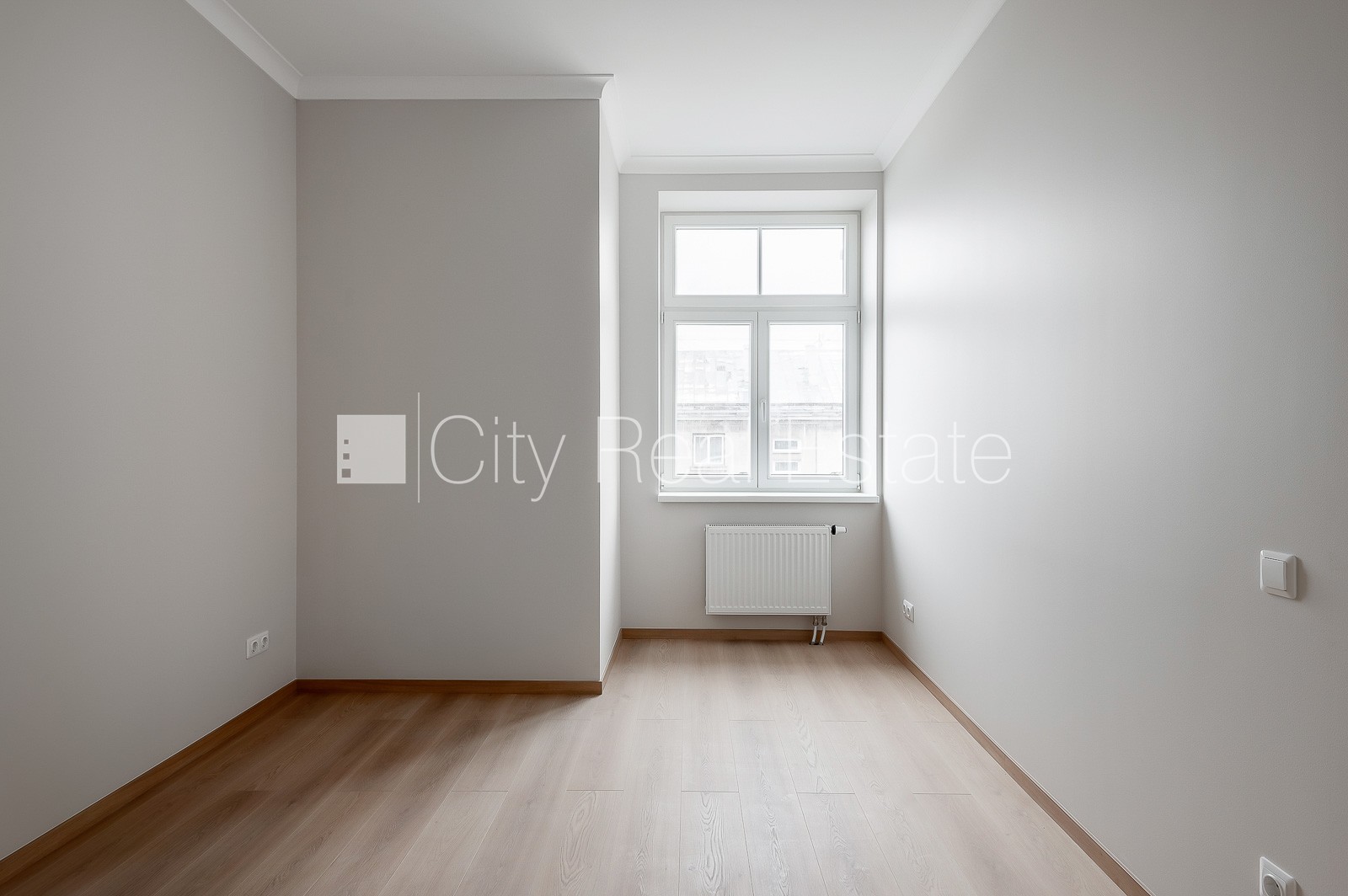 Sludinājumi. Zeme īpašumā, fasādes māja, renovēta māja, slēgts pagalms, iespēja nomāt autostāvvietu, ieeja no Cena: 106000 EUR Foto #4