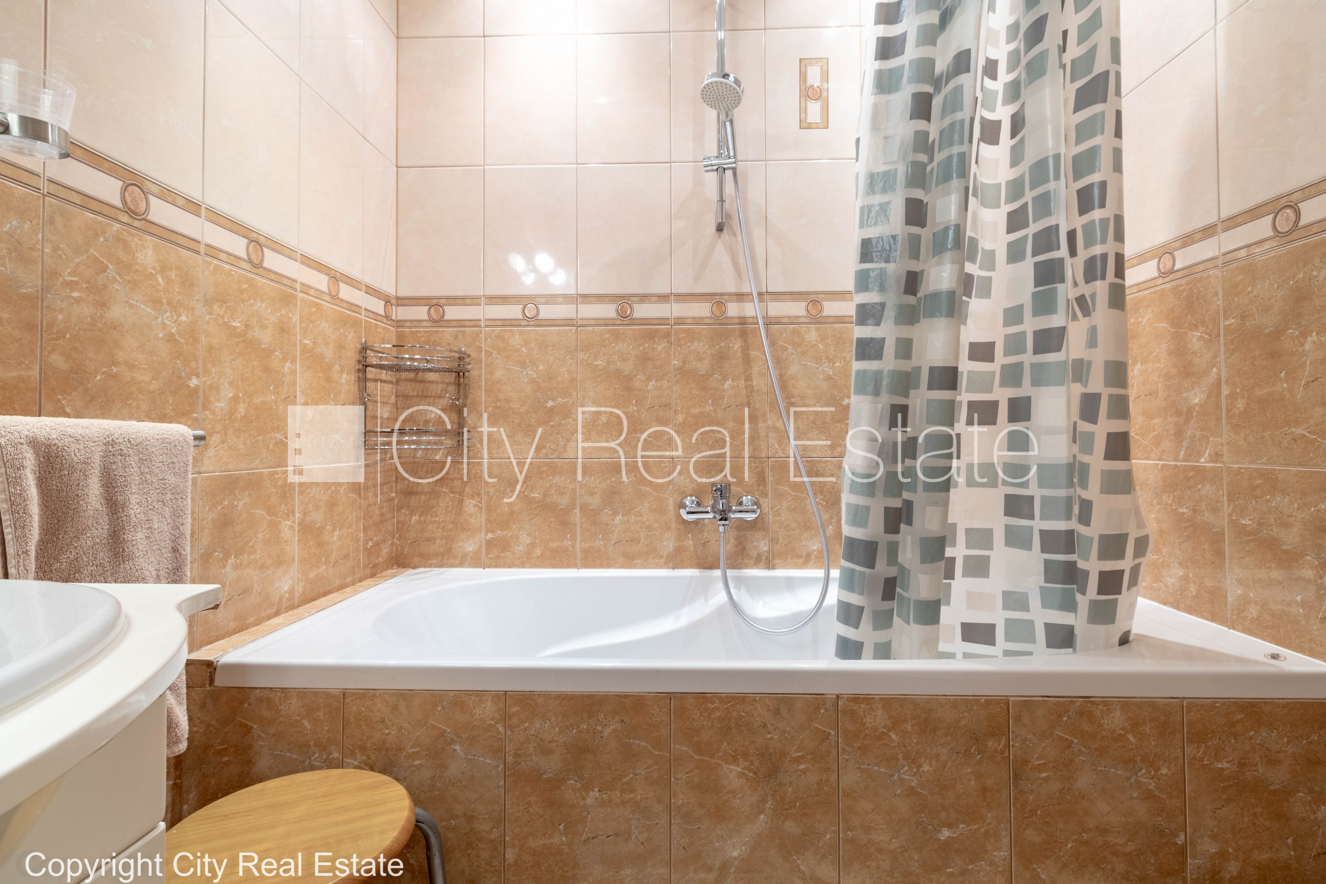 Sludinājumi. Zemes nomas maksa 50 gadā, viena kvadrātmetra apsaimniekošanas maksa mēnesī  0,48 EUR, zaļā Cena: 89900 EUR Foto #7