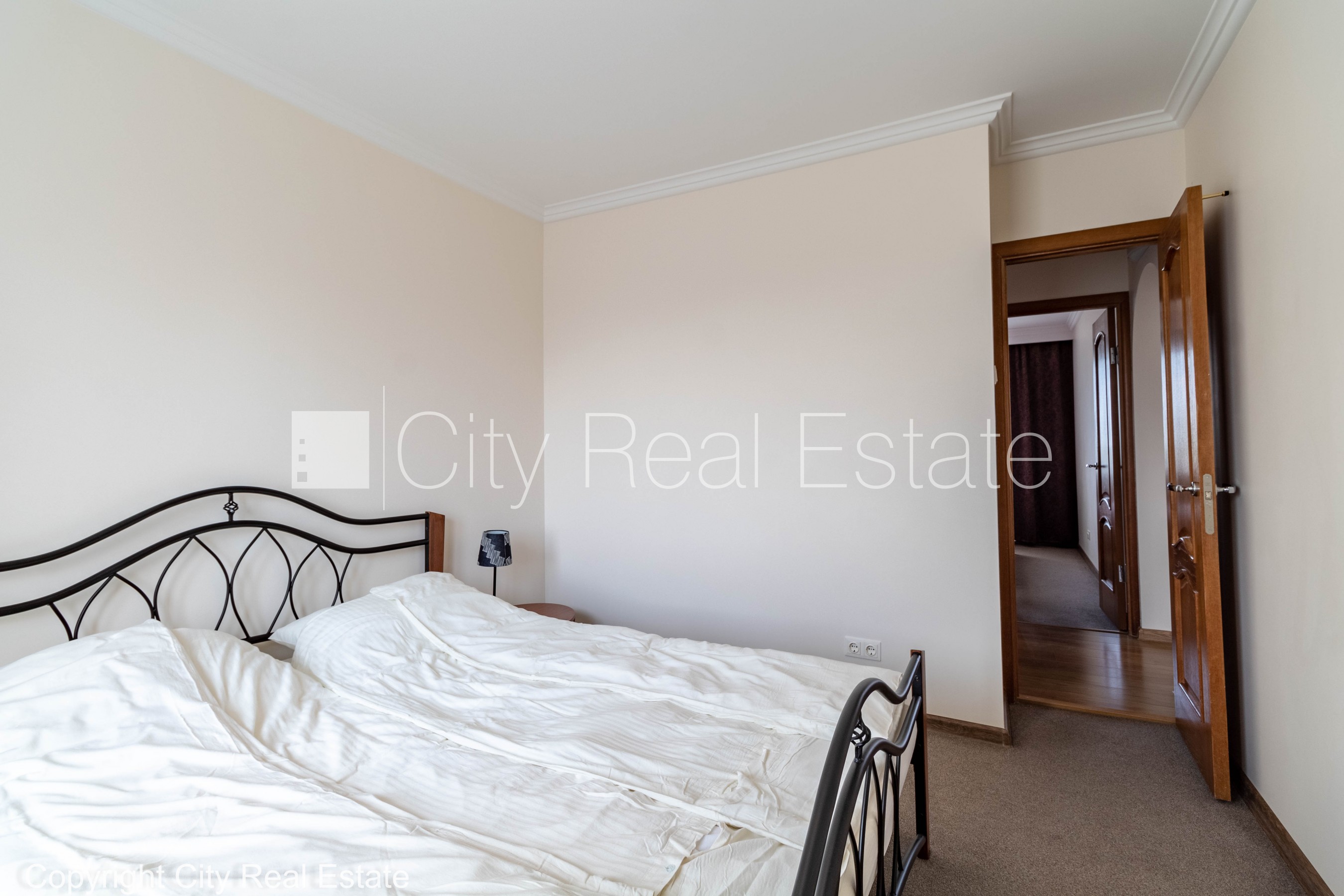 Sludinājumi. Zemes nomas maksa 50 gadā, viena kvadrātmetra apsaimniekošanas maksa mēnesī  0,48 EUR, zaļā Cena: 89900 EUR Foto #11