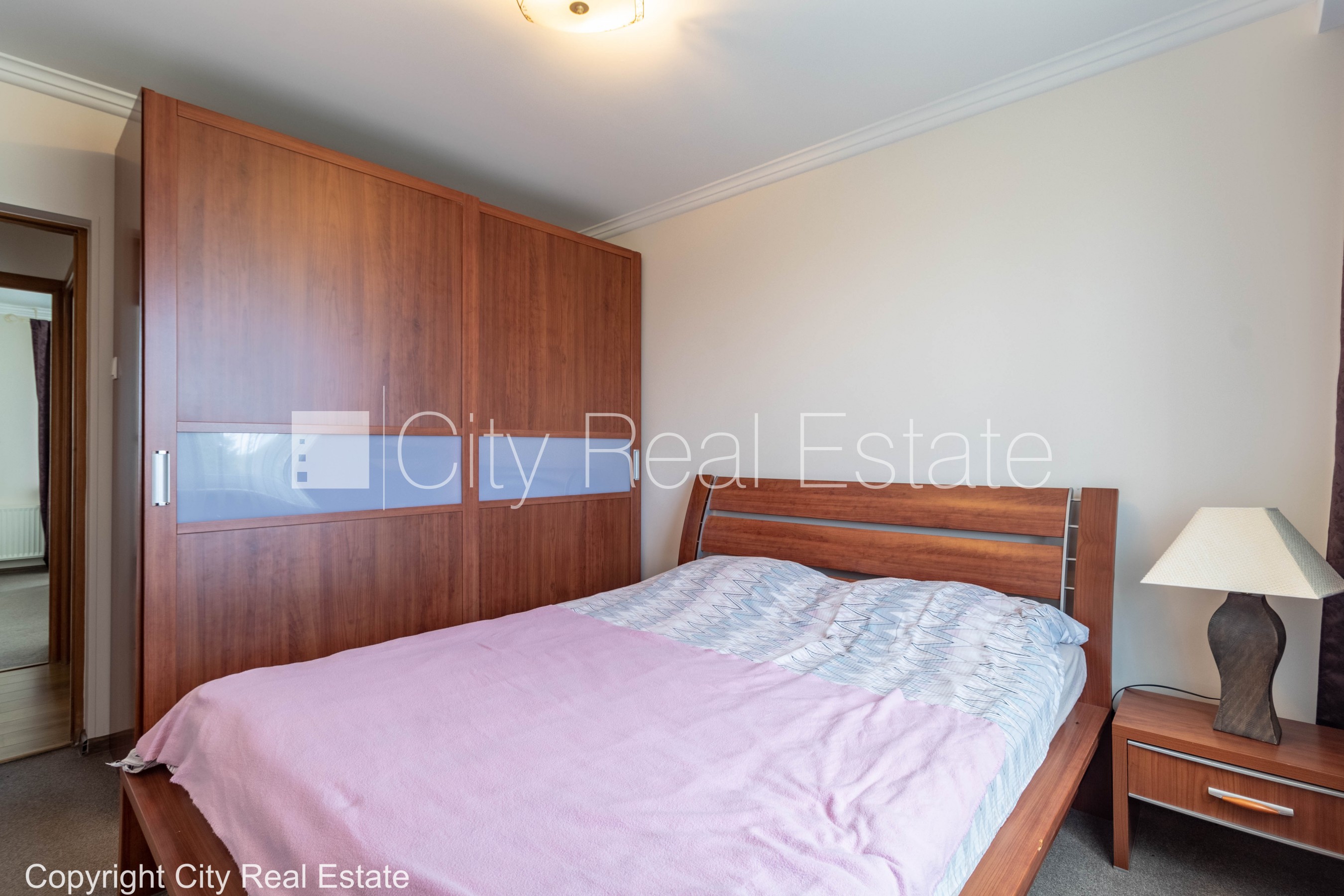 Sludinājumi. Zemes nomas maksa 50 gadā, viena kvadrātmetra apsaimniekošanas maksa mēnesī  0,48 EUR, zaļā Cena: 89900 EUR Foto #5