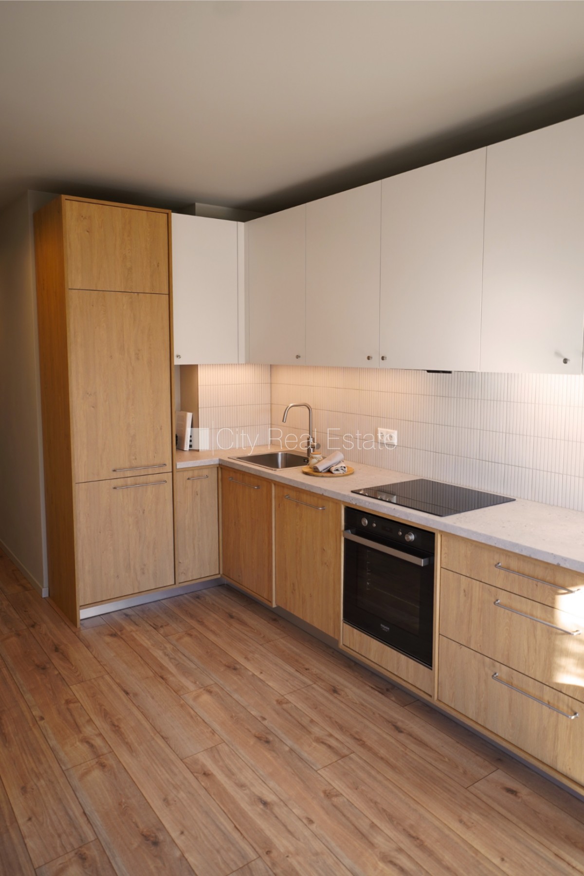 Sludinājumi. Jaunceltne, dzīvokļu skaits ēkā  4 gab., viena kvadrātmetra apsaimniekošanas maksa mēnesī  1 EUR, Cena: 700 EUR/mēn Foto #3