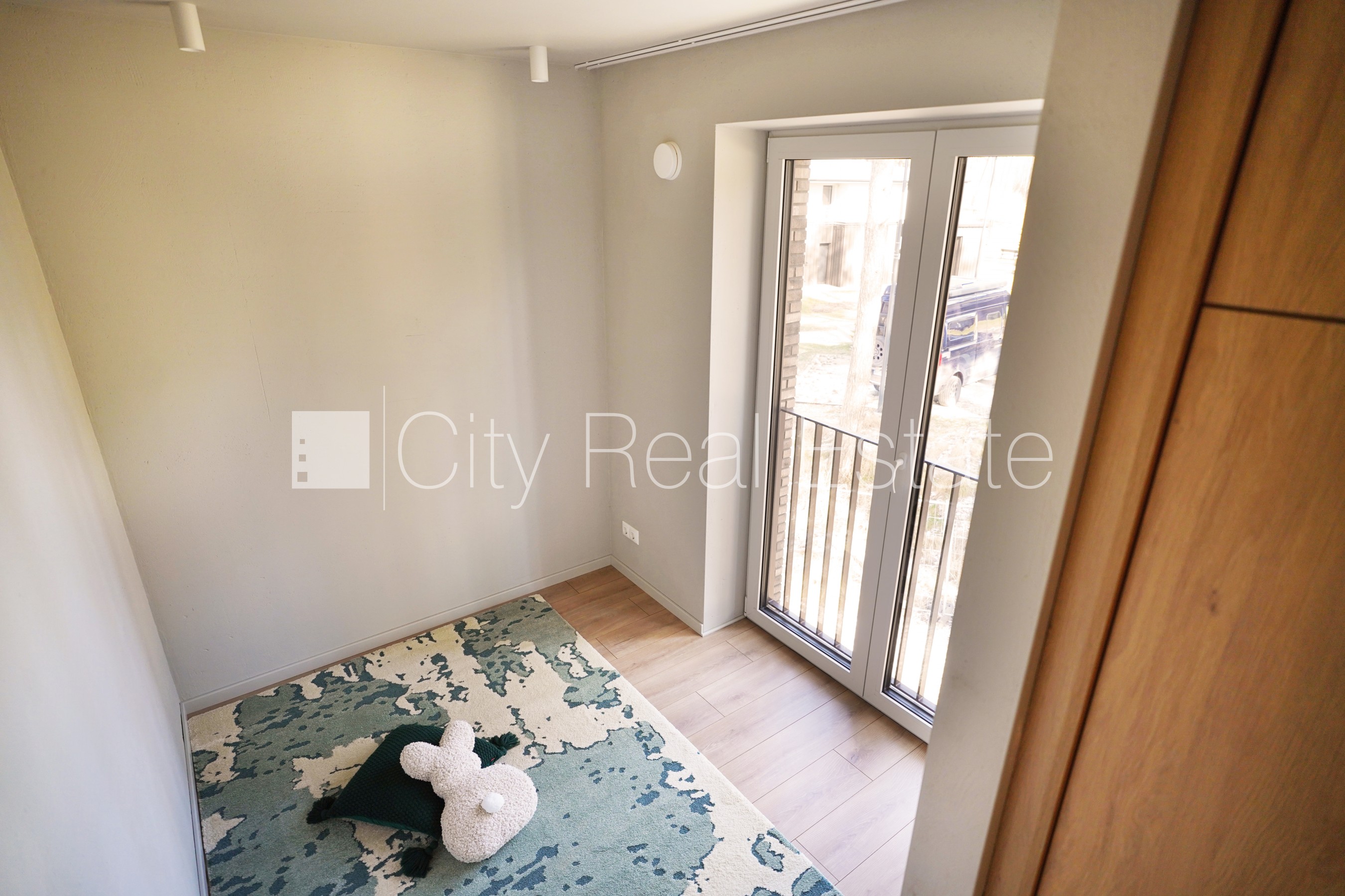 Sludinājumi. Jaunceltne, dzīvokļu skaits ēkā  4 gab., viena kvadrātmetra apsaimniekošanas maksa mēnesī  1 EUR, Cena: 950 EUR/mēn Foto #7