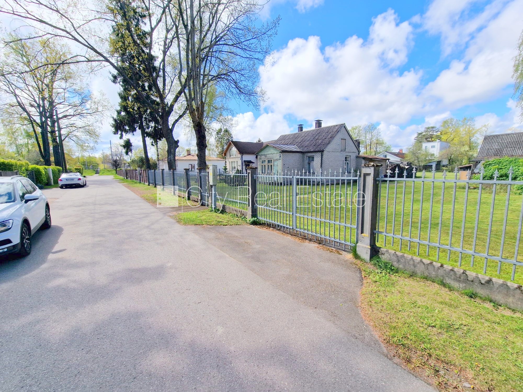 Sludinājumi. Privātmāja, vasarnīca, šīfera jumta segums, ķieģeļu mūra sienas, labiekārtota apzaļumota Cena: 215000 EUR Foto #14