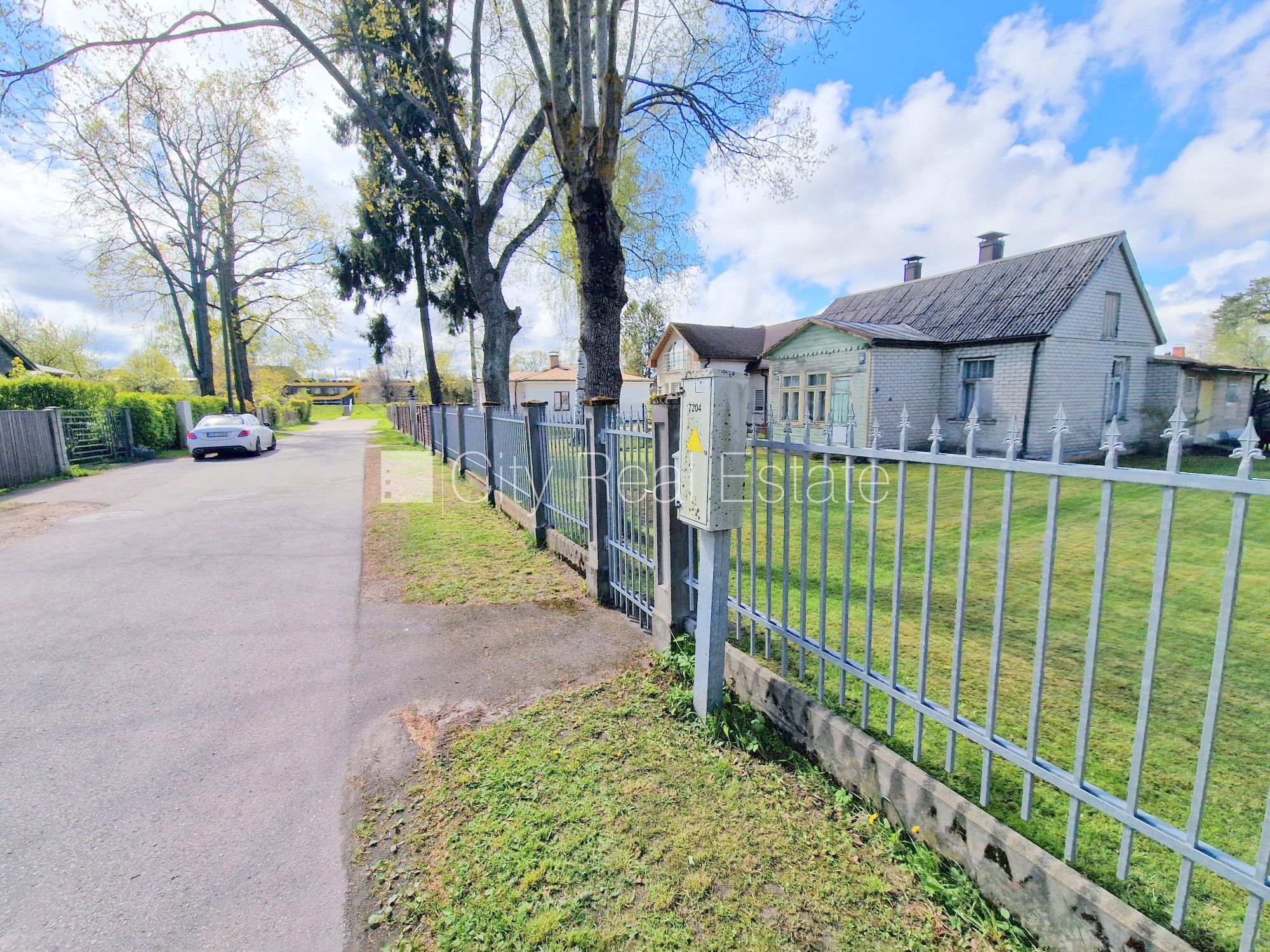 Sludinājumi. Privātmāja, vasarnīca, šīfera jumta segums, ķieģeļu mūra sienas, labiekārtota apzaļumota Cena: 215000 EUR Foto #9