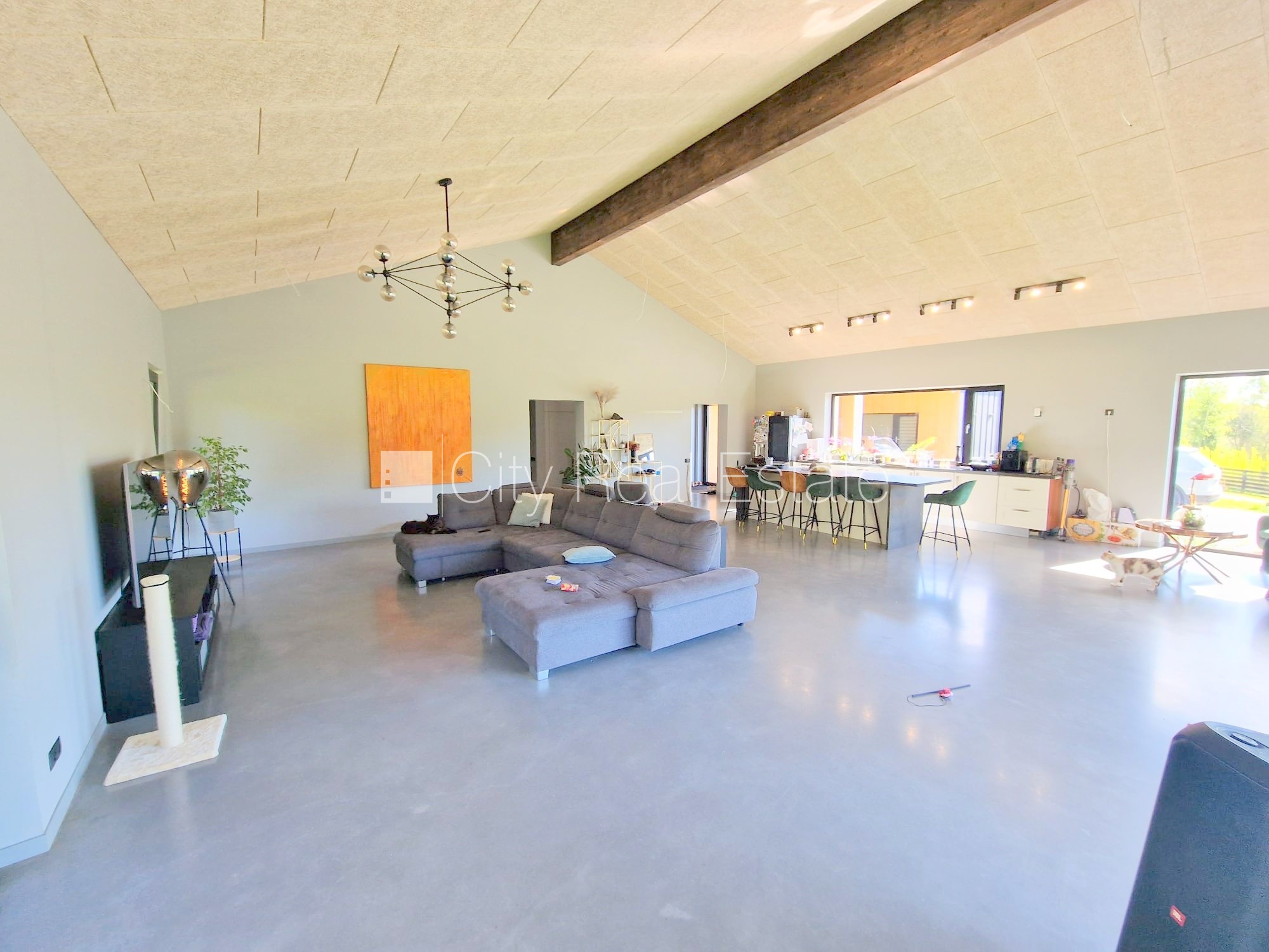 Sludinājumi. Privātmāja, jaunceltne, labiekārtota apzaļumota teritorija, slēgts pagalms, iežogota teritorija, Cena: 2200 EUR/mēn Foto #5