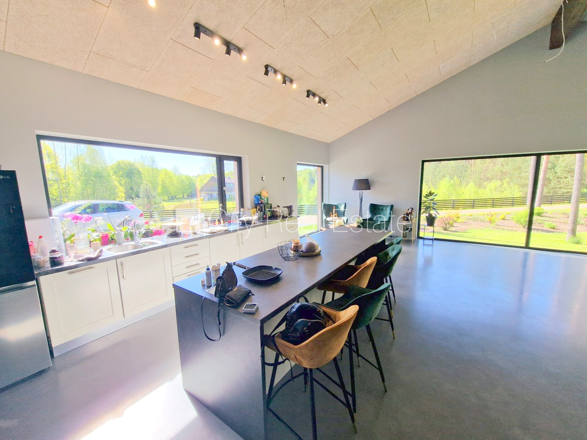 Sludinājumi. Privātmāja, jaunceltne, labiekārtota apzaļumota teritorija, slēgts pagalms, iežogota teritorija, Cena: 2200 EUR/mēn Foto #10