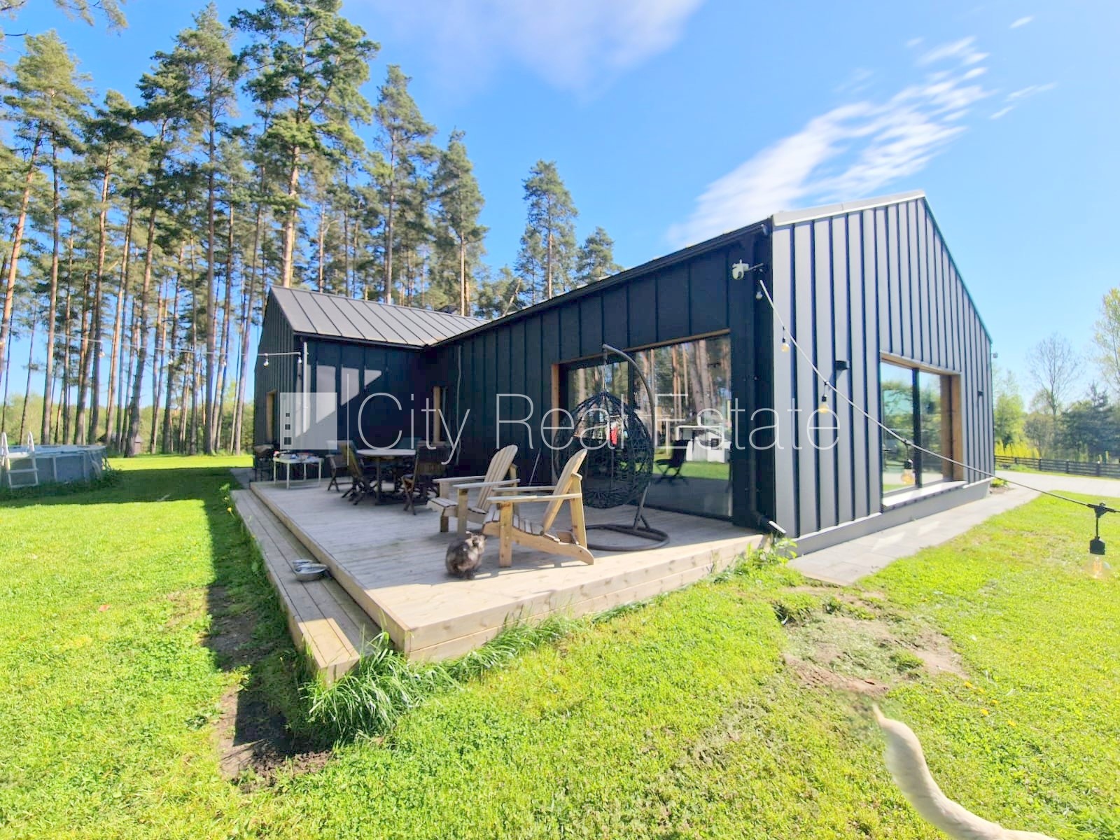 Sludinājumi. Privātmāja, jaunceltne, labiekārtota apzaļumota teritorija, slēgts pagalms, iežogota teritorija, Cena: 2200 EUR/mēn Foto #3