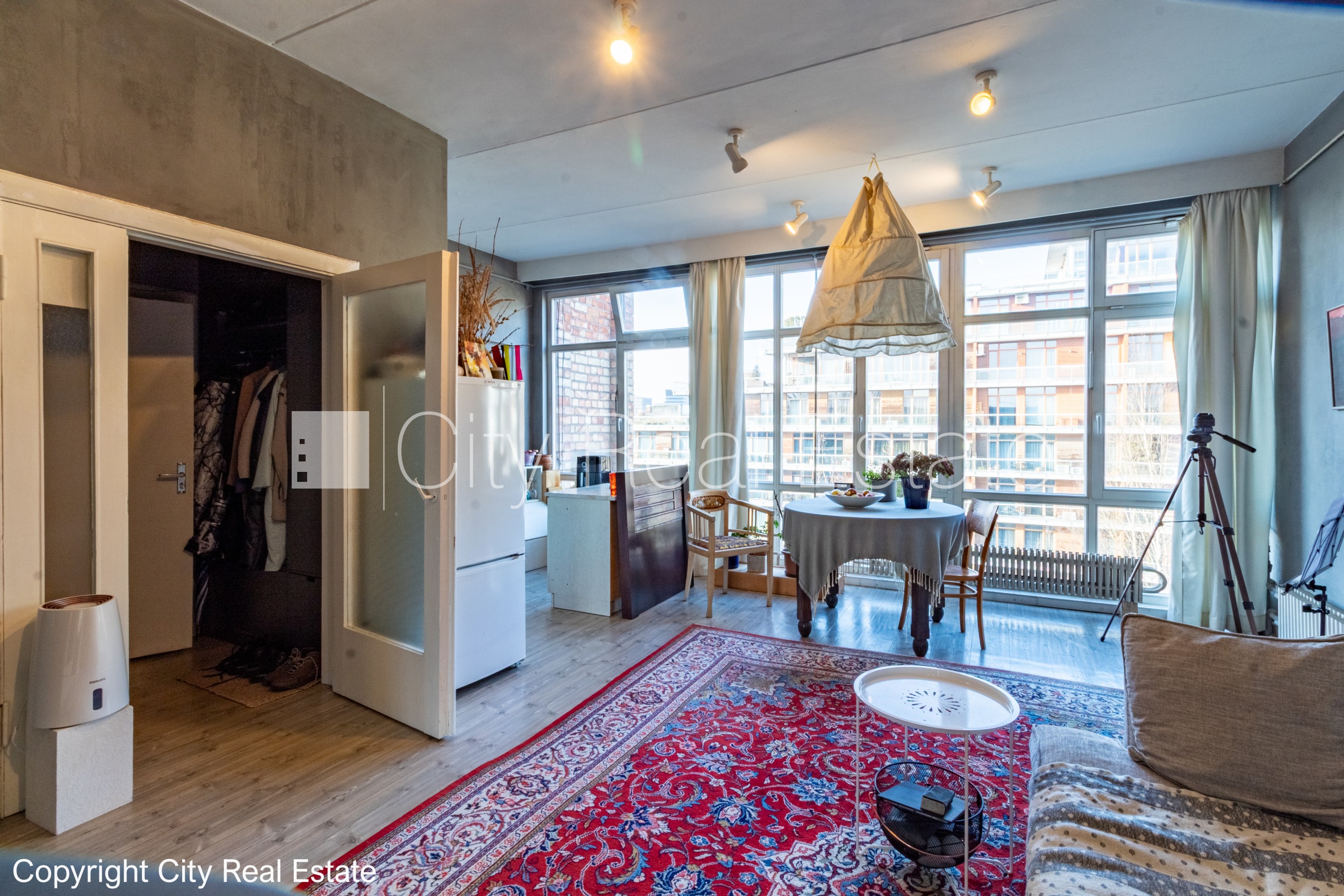 Sludinājumi. Fasādes māja, labiekārtots apzaļumots pagalms, vieta automašīnai, ieeja no ielas un pagalma, kāpņu Cena: 105000 EUR Foto #15