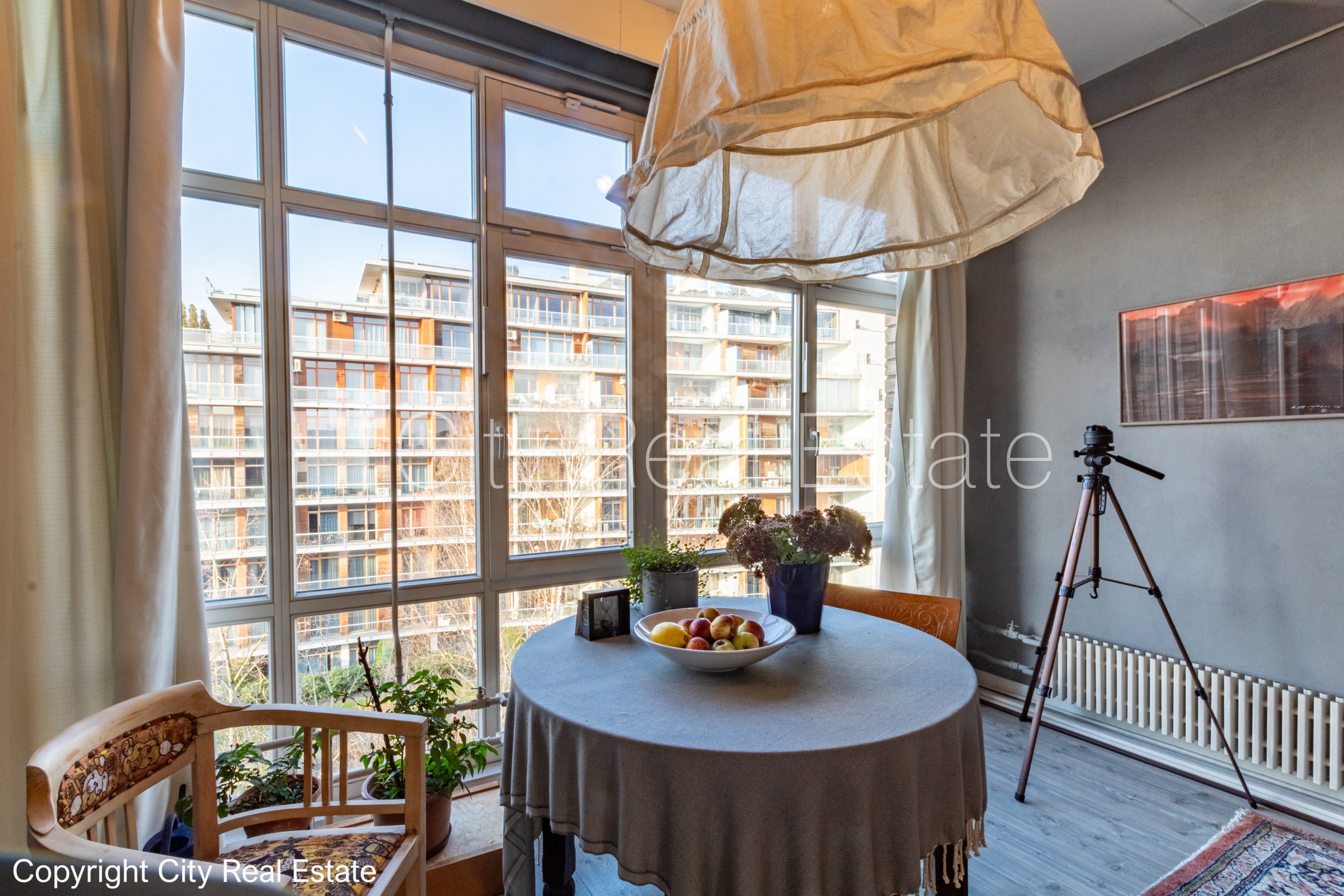 Sludinājumi. Fasādes māja, labiekārtots apzaļumots pagalms, vieta automašīnai, ieeja no ielas un pagalma, kāpņu Cena: 105000 EUR Foto #1