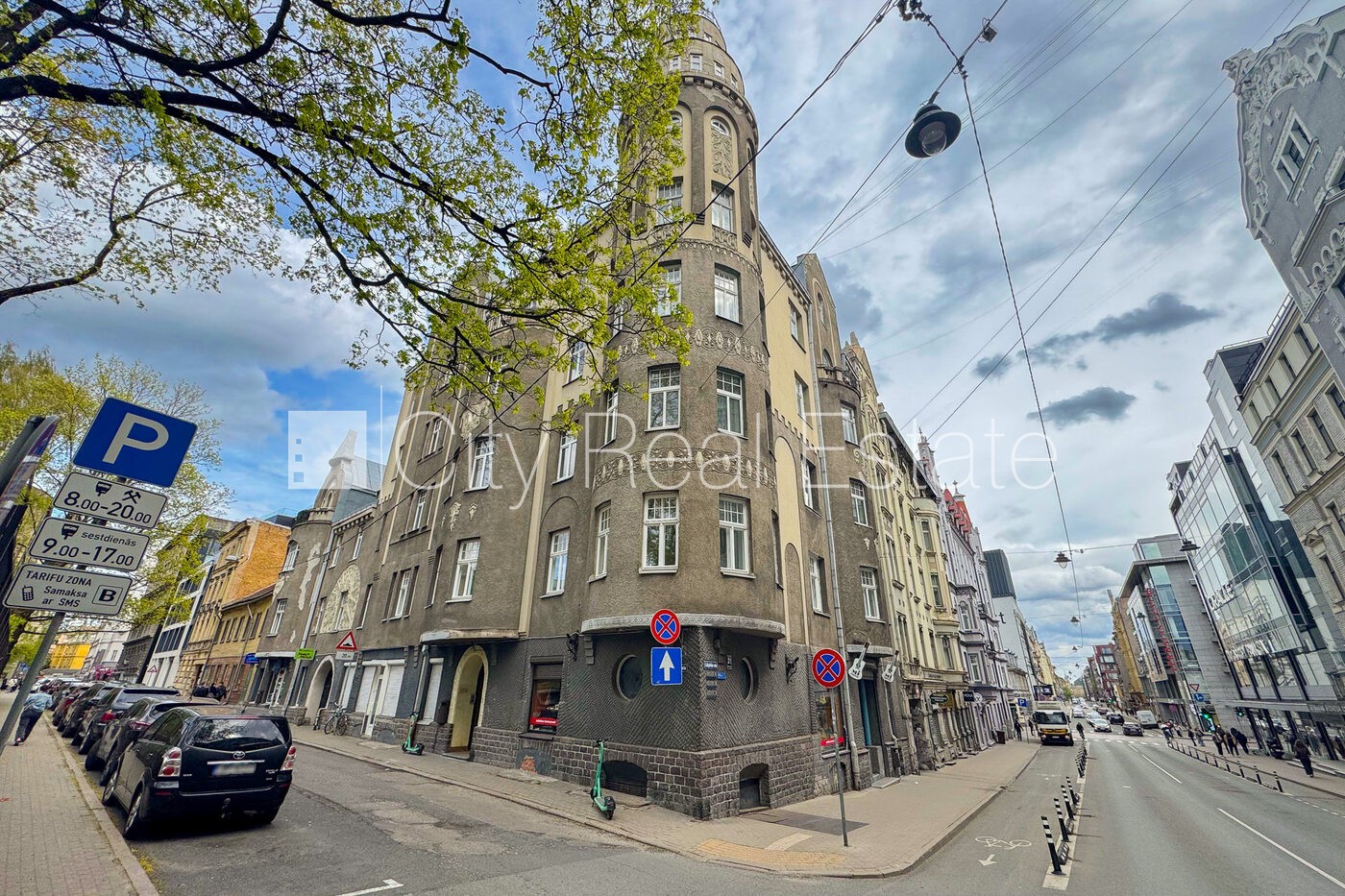 Sludinājumi. Fasādes māja, renovēta māja, slēgts pagalms, ieeja no ielas, luksuss apartamenti , logi vērsti uz Cena: 1500 EUR/mēn Foto #14