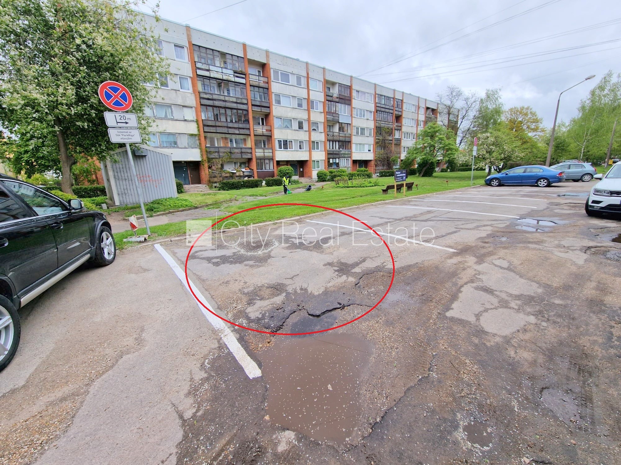 Объявление. Место для машины, возможность аренды парковки, CITY REAL ESTATE ID - 517491 
 Дополнительная Цена: 60 EUR/мес. Foto #1