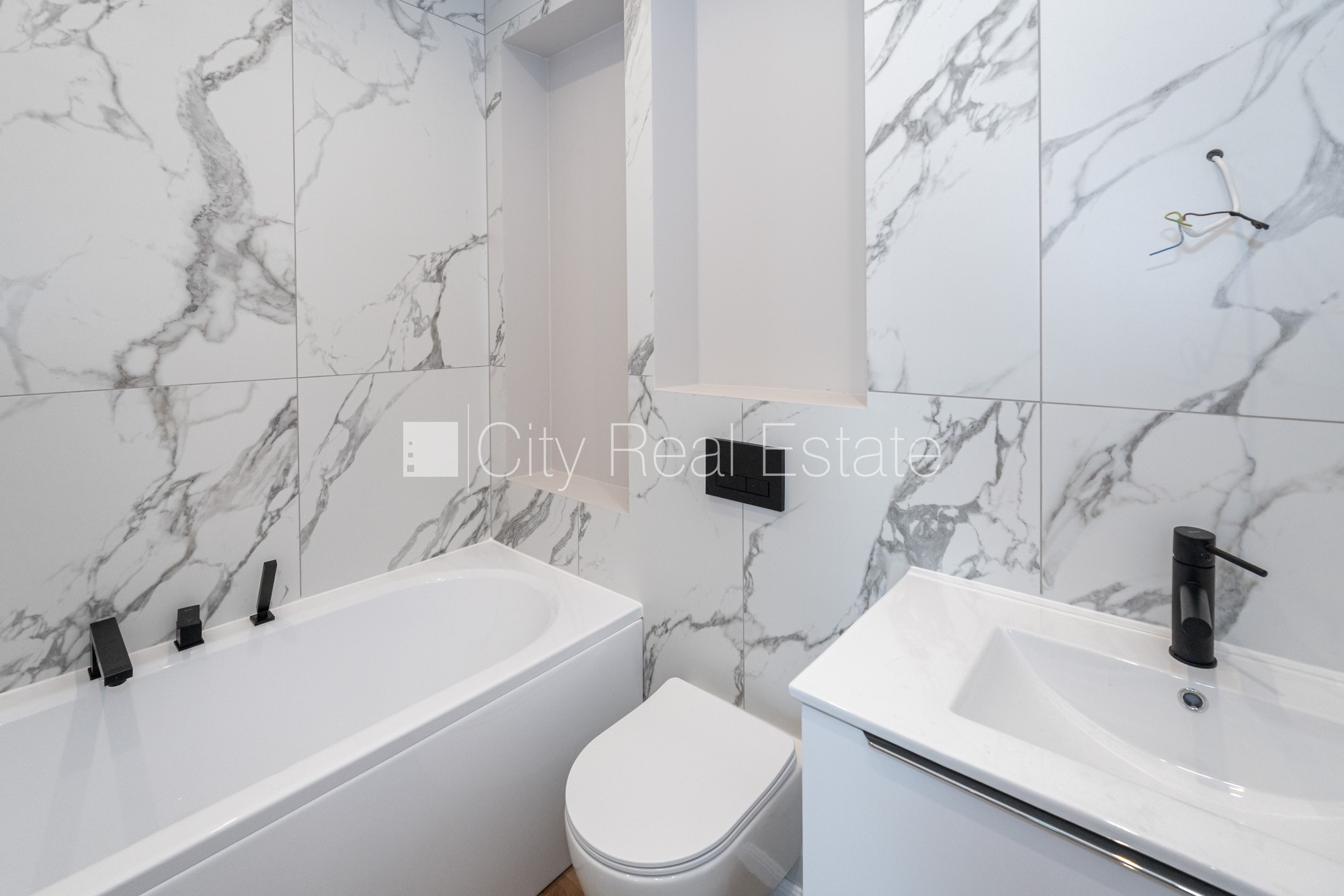 Sludinājumi. Jaunceltne, zaļā teritorija, slēgta teritorija, teritorijas iebrauktuves vārti aprīkoti ar Cena: 155925 EUR Foto #21