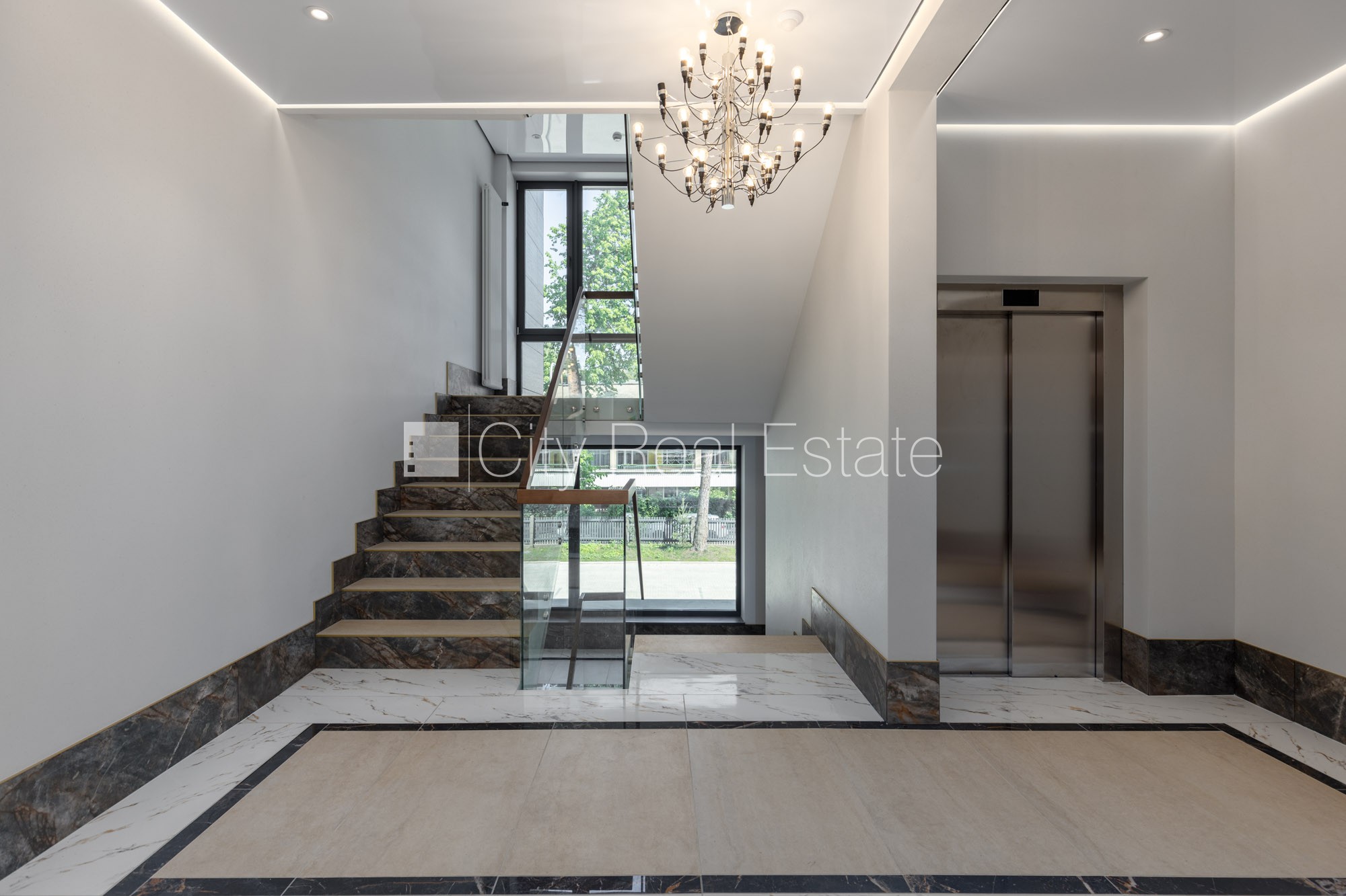 Sludinājumi. Jaunceltne, zaļā teritorija, slēgta teritorija, teritorijas iebrauktuves vārti aprīkoti ar Cena: 155925 EUR Foto #24