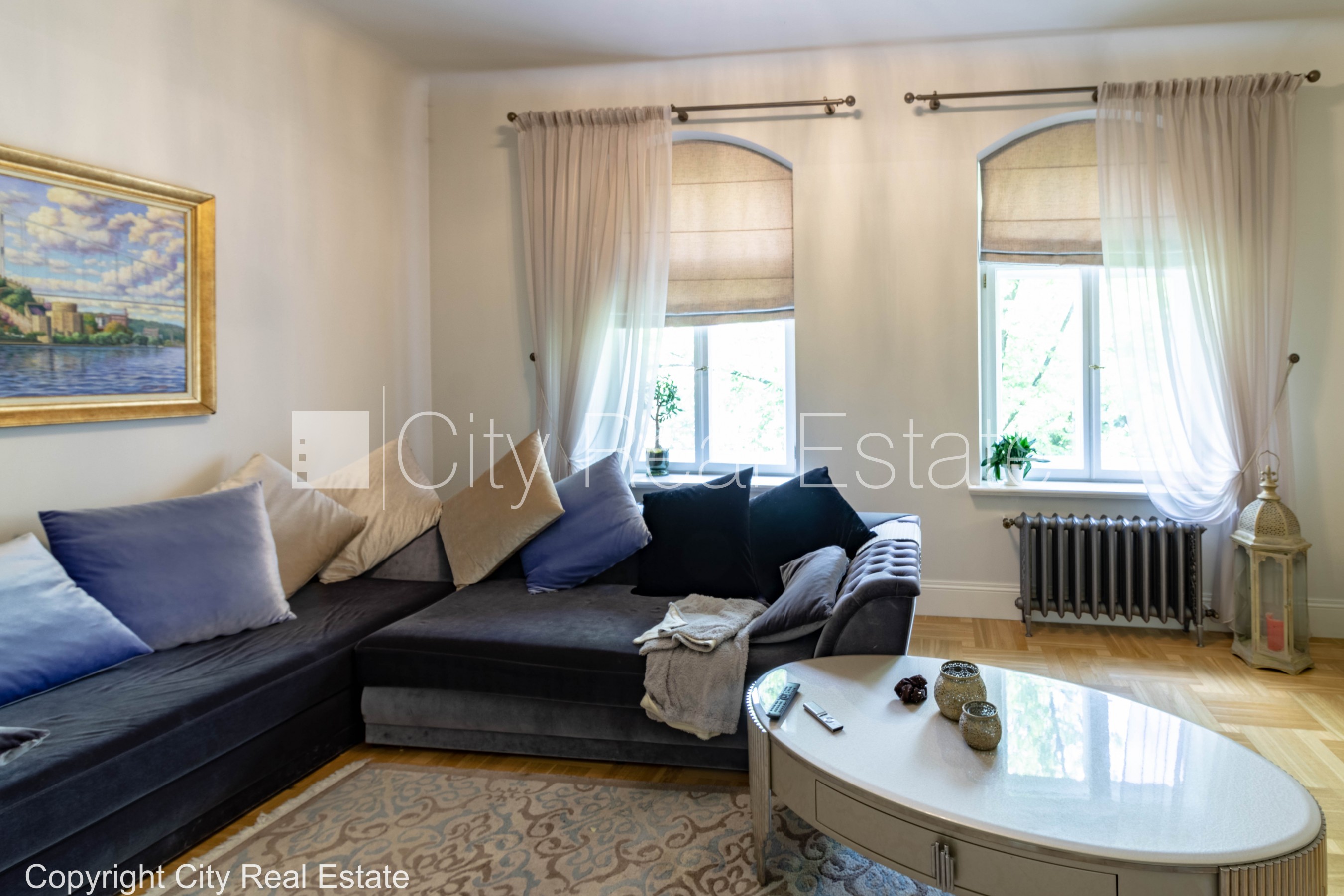 Sludinājumi. Fasādes māja, renovēta māja, ieeja no ielas un pagalma, guļamistabu skaits 3 gab., istabas izolētas Cena: 3000 EUR/mēn Foto #6