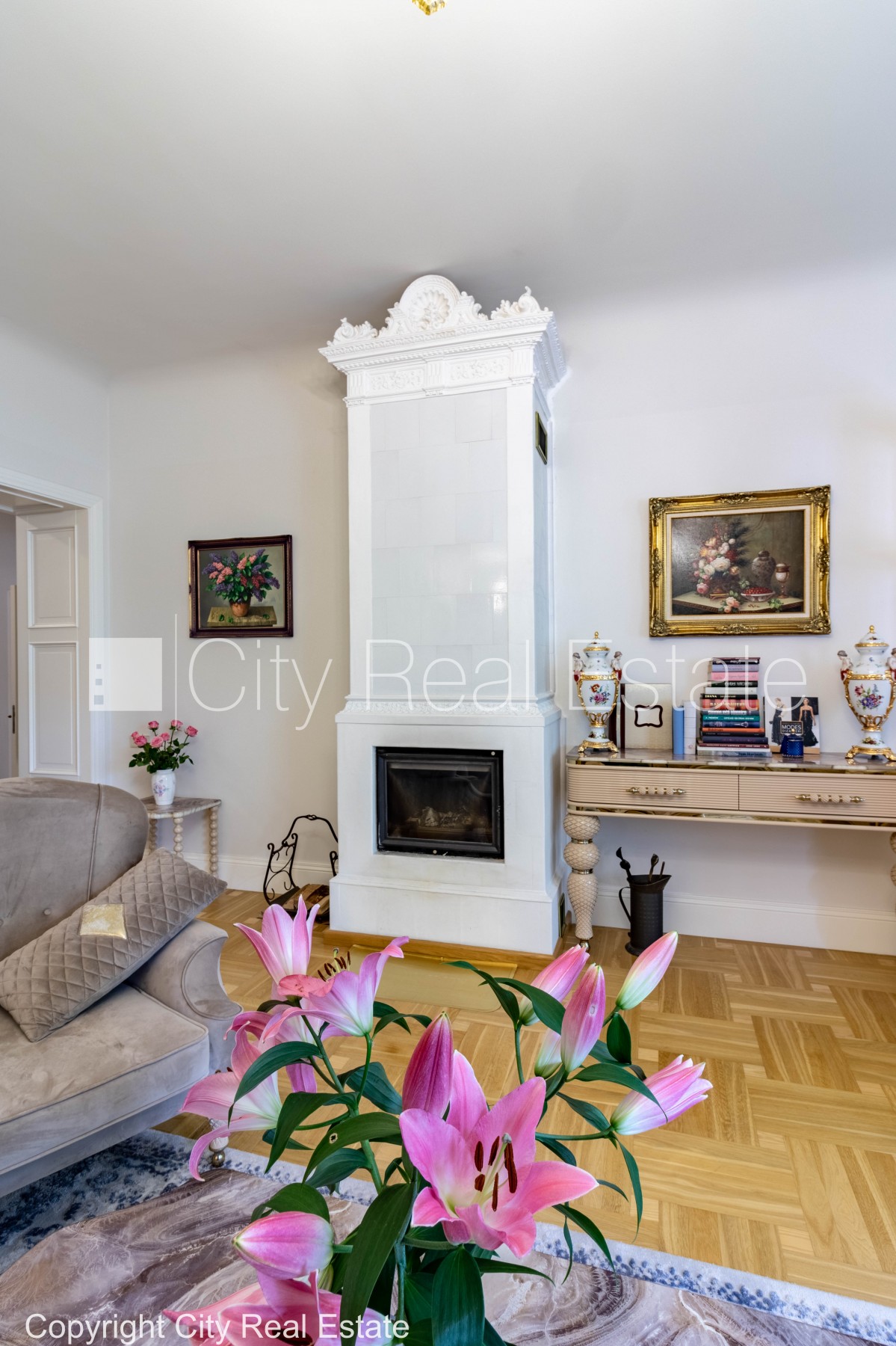 Sludinājumi. Fasādes māja, renovēta māja, ieeja no ielas un pagalma, guļamistabu skaits 3 gab., istabas izolētas Cena: 3000 EUR/mēn Foto #4