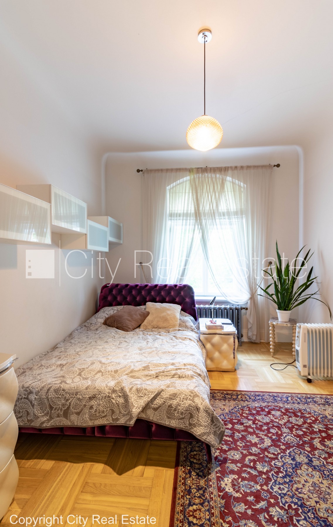 Sludinājumi. Fasādes māja, renovēta māja, ieeja no ielas un pagalma, guļamistabu skaits 3 gab., istabas izolētas Cena: 3000 EUR/mēn Foto #7