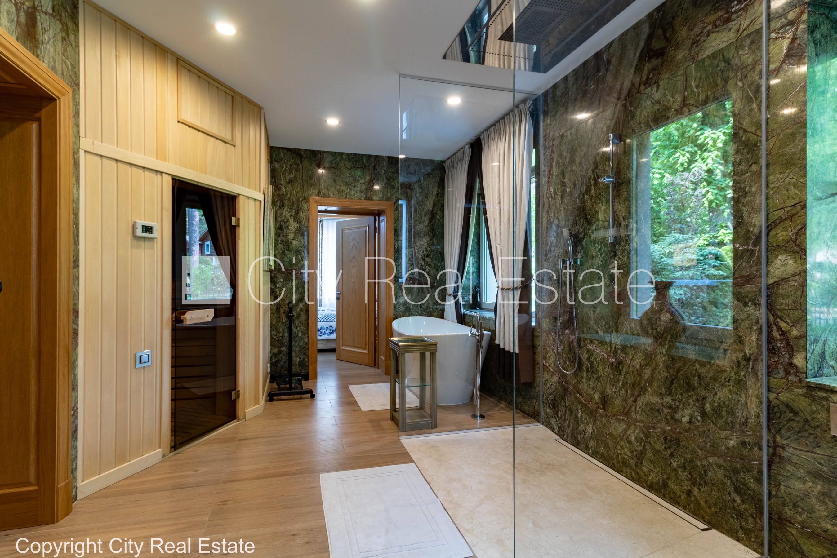 Sludinājumi. Jaunceltne, labiekārtota apzaļumota teritorija, teritorijas iebrauktuves vārti aprīkoti ar Cena: 2000 EUR/mēn Foto #12