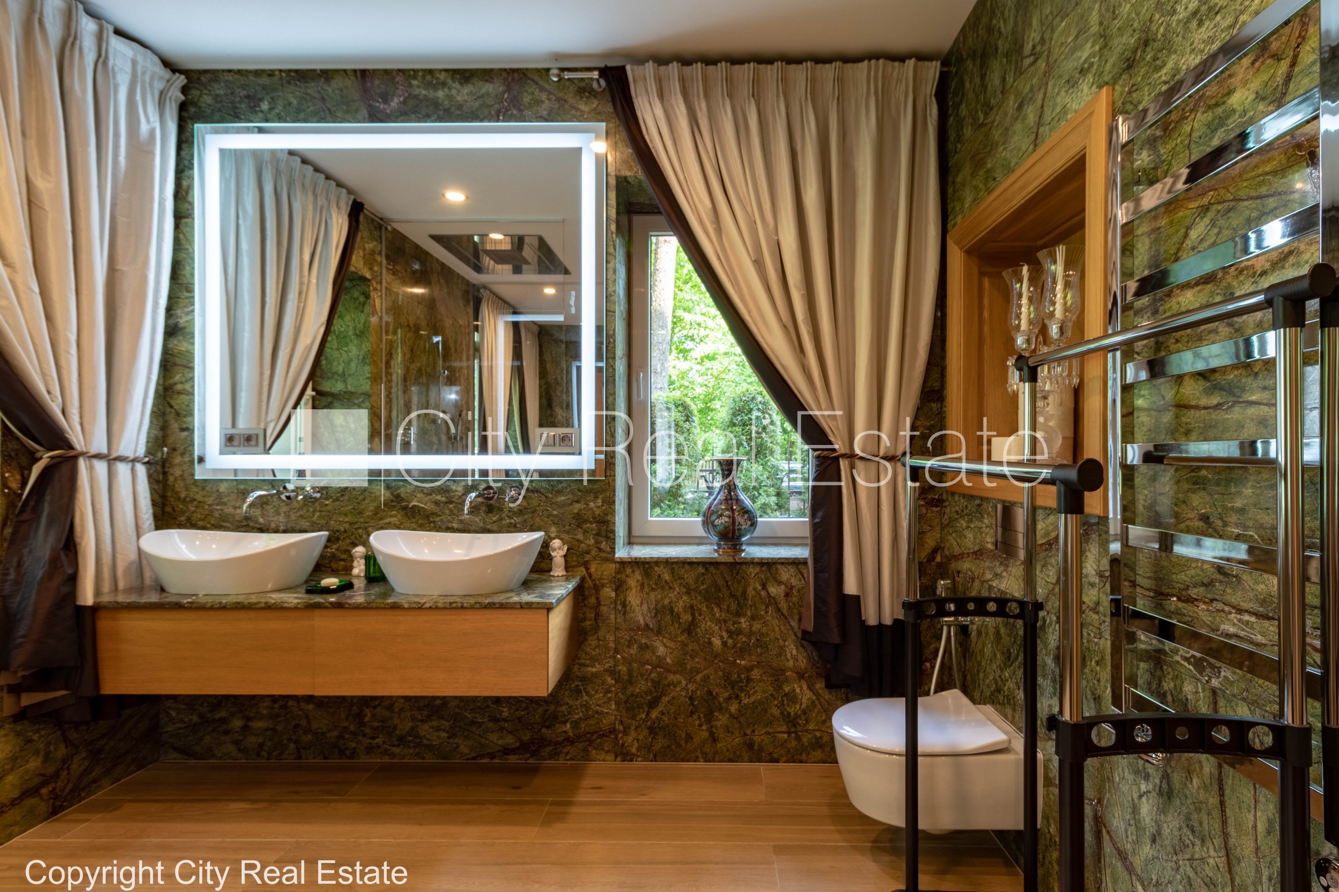 Sludinājumi. Jaunceltne, labiekārtota apzaļumota teritorija, teritorijas iebrauktuves vārti aprīkoti ar Cena: 2000 EUR/mēn Foto #17