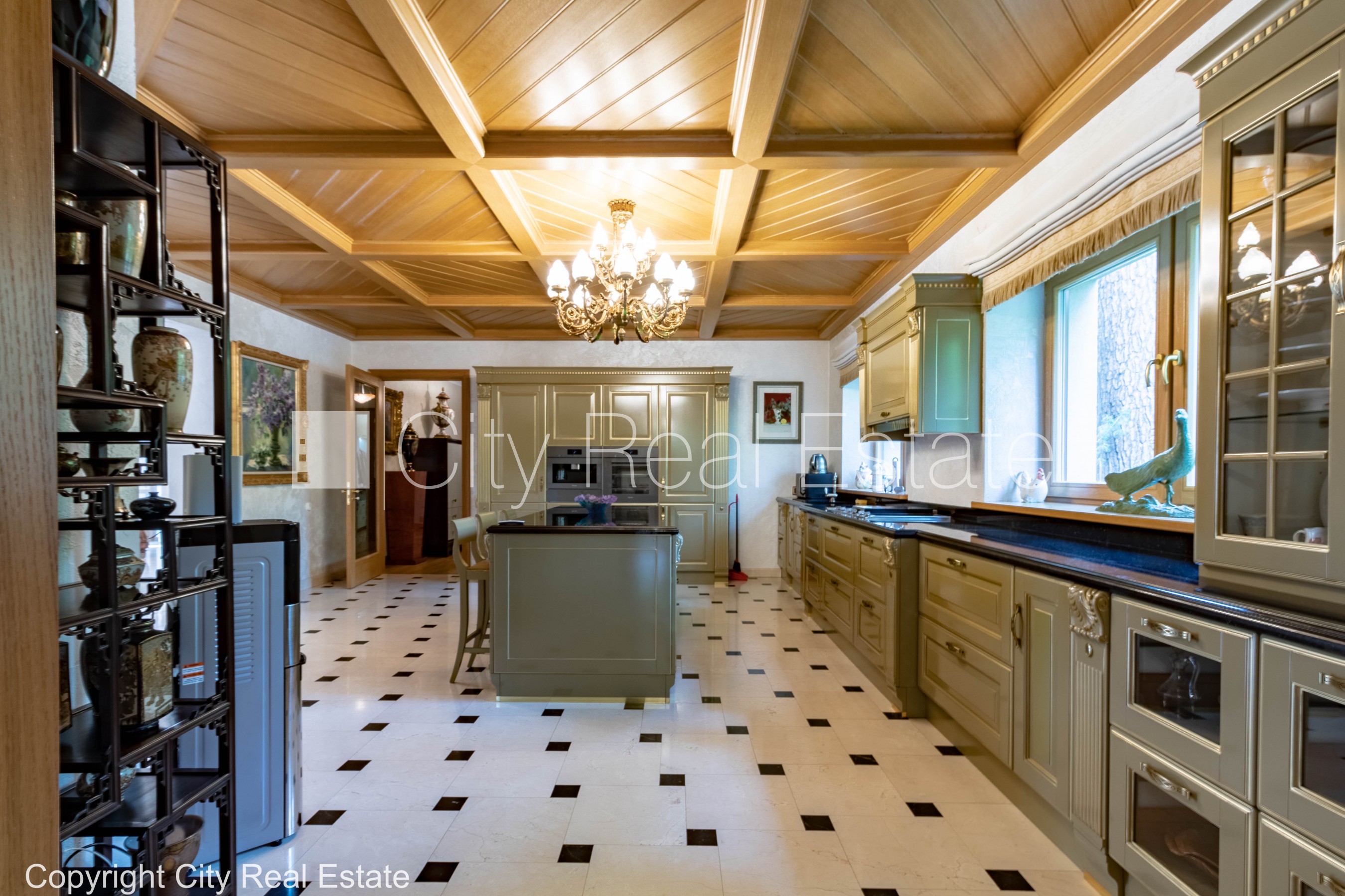 Sludinājumi. Jaunceltne, labiekārtota apzaļumota teritorija, slēgta teritorija, teritorijas iebrauktuves vārti Cena: 3000 EUR/mēn Foto #1