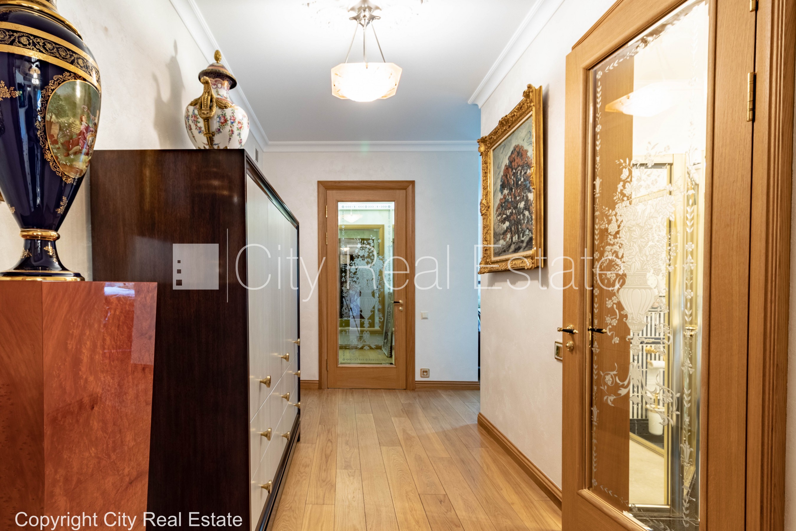 Sludinājumi. Jaunceltne, labiekārtota apzaļumota teritorija, slēgta teritorija, teritorijas iebrauktuves vārti Cena: 3000 EUR/mēn Foto #14