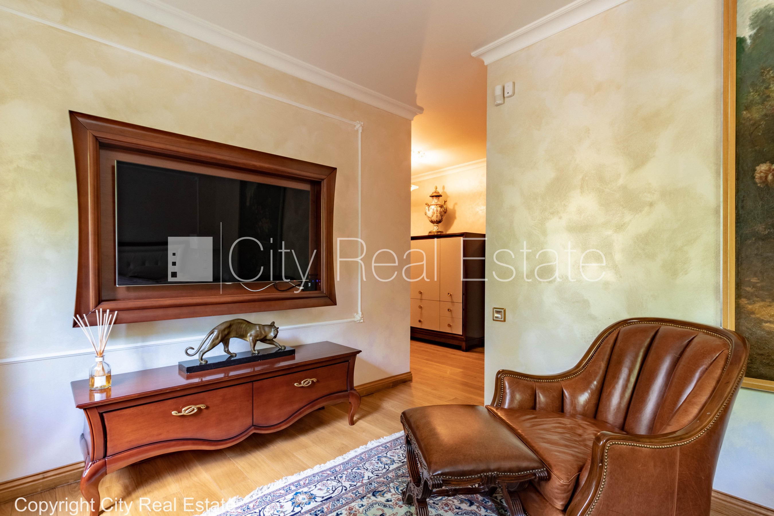 Sludinājumi. Jaunceltne, labiekārtota apzaļumota teritorija, slēgta teritorija, teritorijas iebrauktuves vārti Cena: 3000 EUR/mēn Foto #23