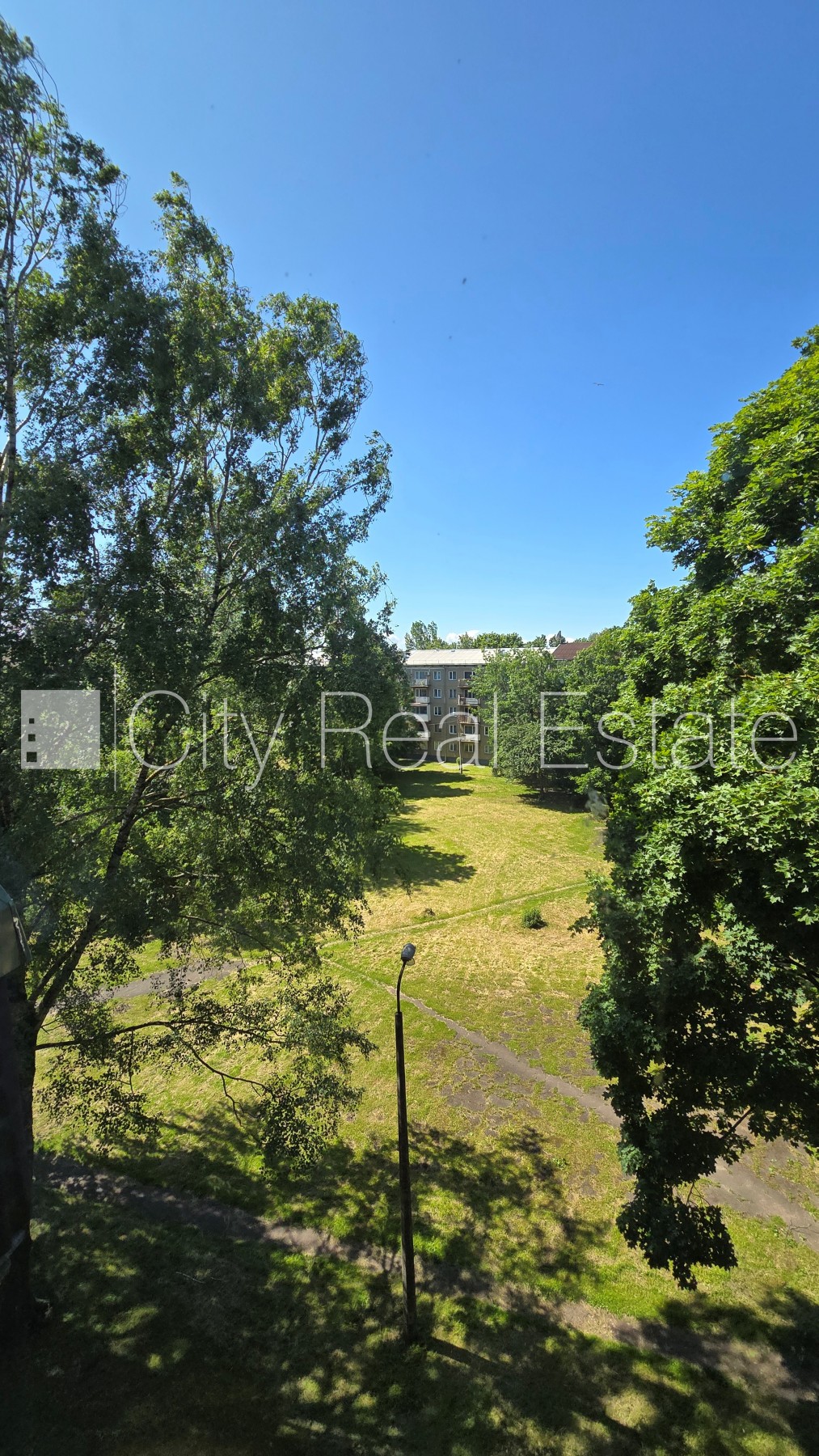 Sludinājumi. Kāpņu telpa pēc kosmētiskā remonta, lodžija, istabas izolētas 2 gab., centrālā apkure, sanitārais Cena: 46200 EUR Foto #16