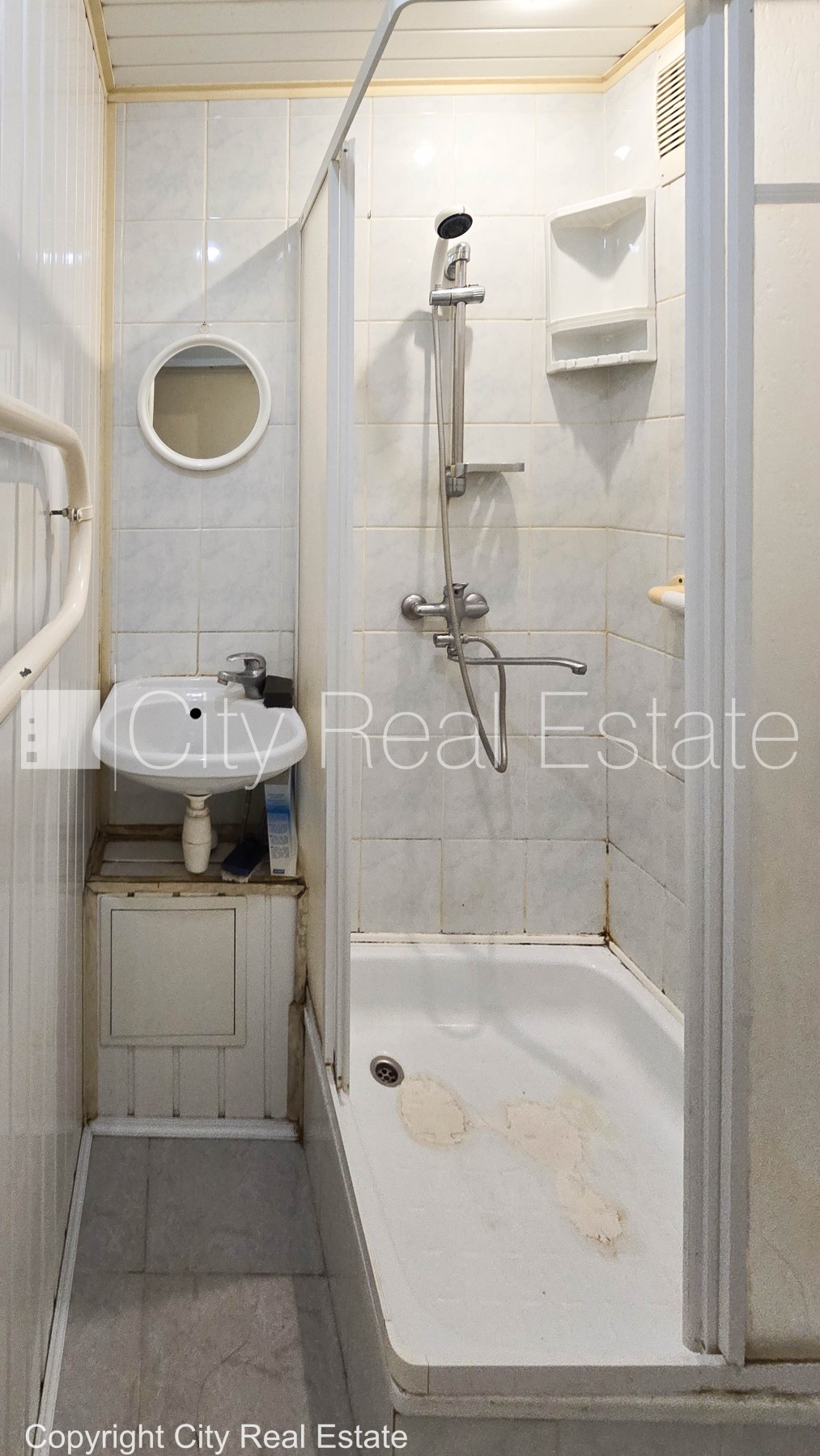 Sludinājumi. Kāpņu telpa pēc kosmētiskā remonta, lodžija, istabas izolētas 2 gab., centrālā apkure, sanitārais Cena: 46200 EUR Foto #18