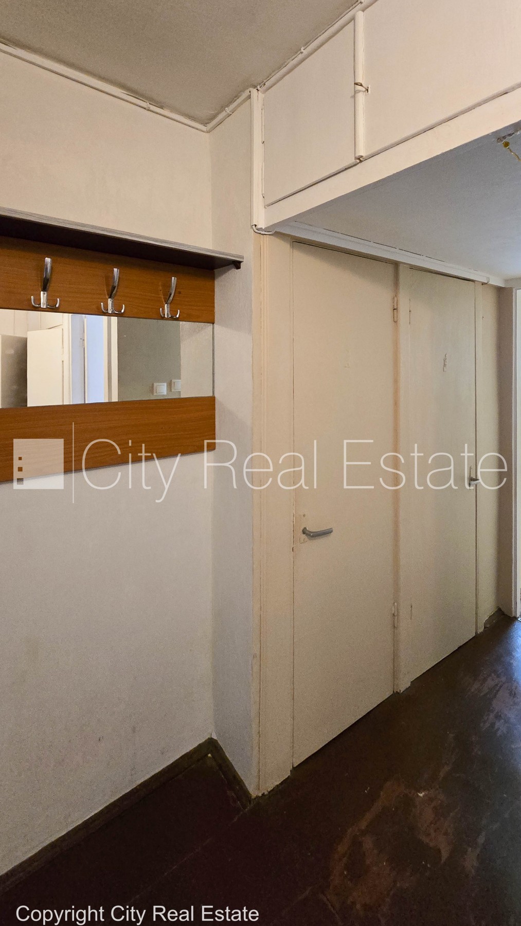 Sludinājumi. Kāpņu telpa pēc kosmētiskā remonta, lodžija, istabas izolētas 2 gab., centrālā apkure, sanitārais Cena: 46200 EUR Foto #20