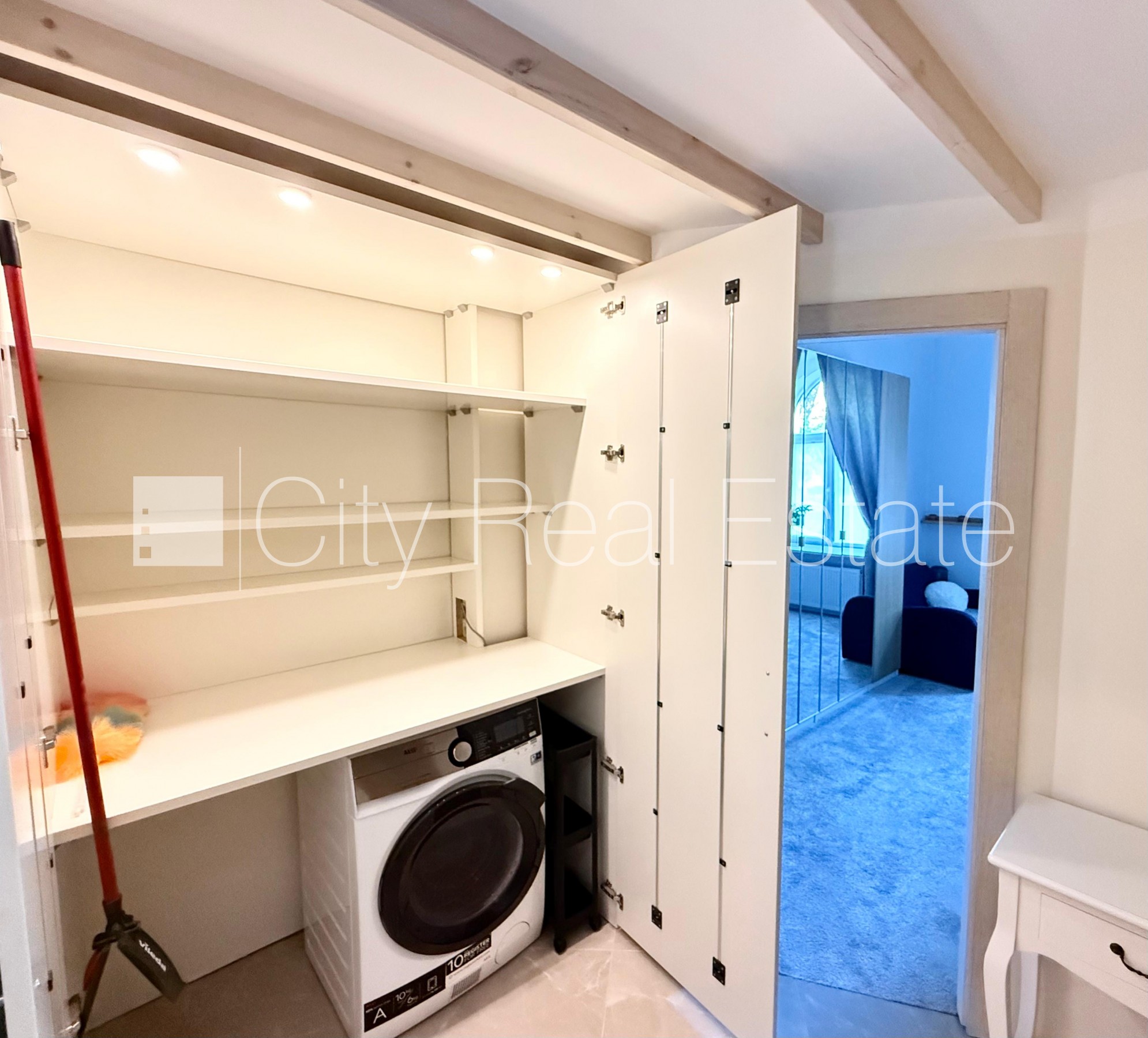 Sludinājumi. Pagalma māja, renovēta māja, labiekārtota apzaļumota teritorija, slēgts pagalms, teritorijas Cena: 750 EUR/mēn Foto #13