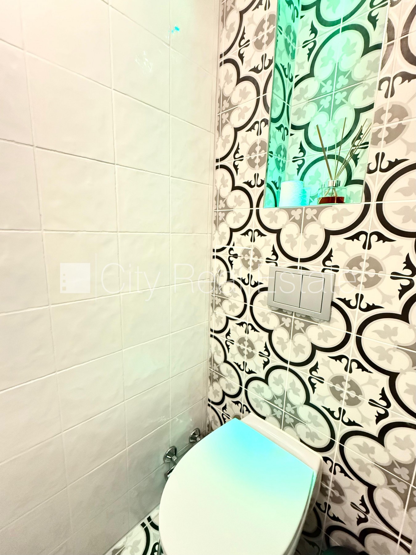 Sludinājumi. Pagalma māja, renovēta māja, labiekārtota apzaļumota teritorija, slēgts pagalms, teritorijas Cena: 750 EUR/mēn Foto #17