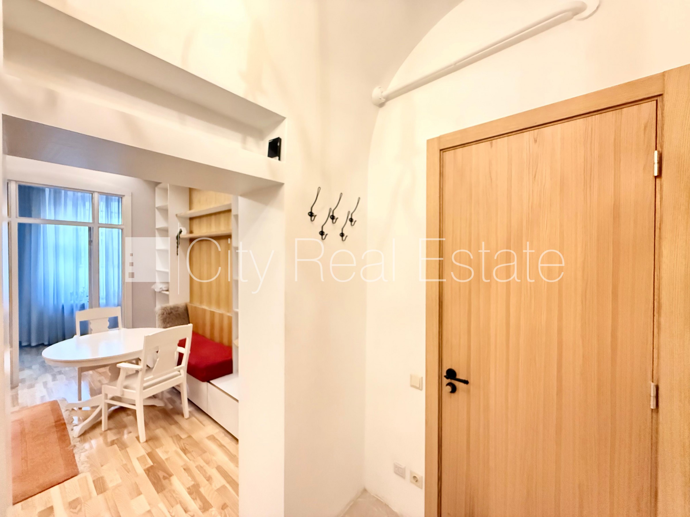 Sludinājumi. Pagalma māja, renovēta māja, labiekārtota apzaļumota teritorija, slēgts pagalms, teritorijas Cena: 750 EUR/mēn Foto #18