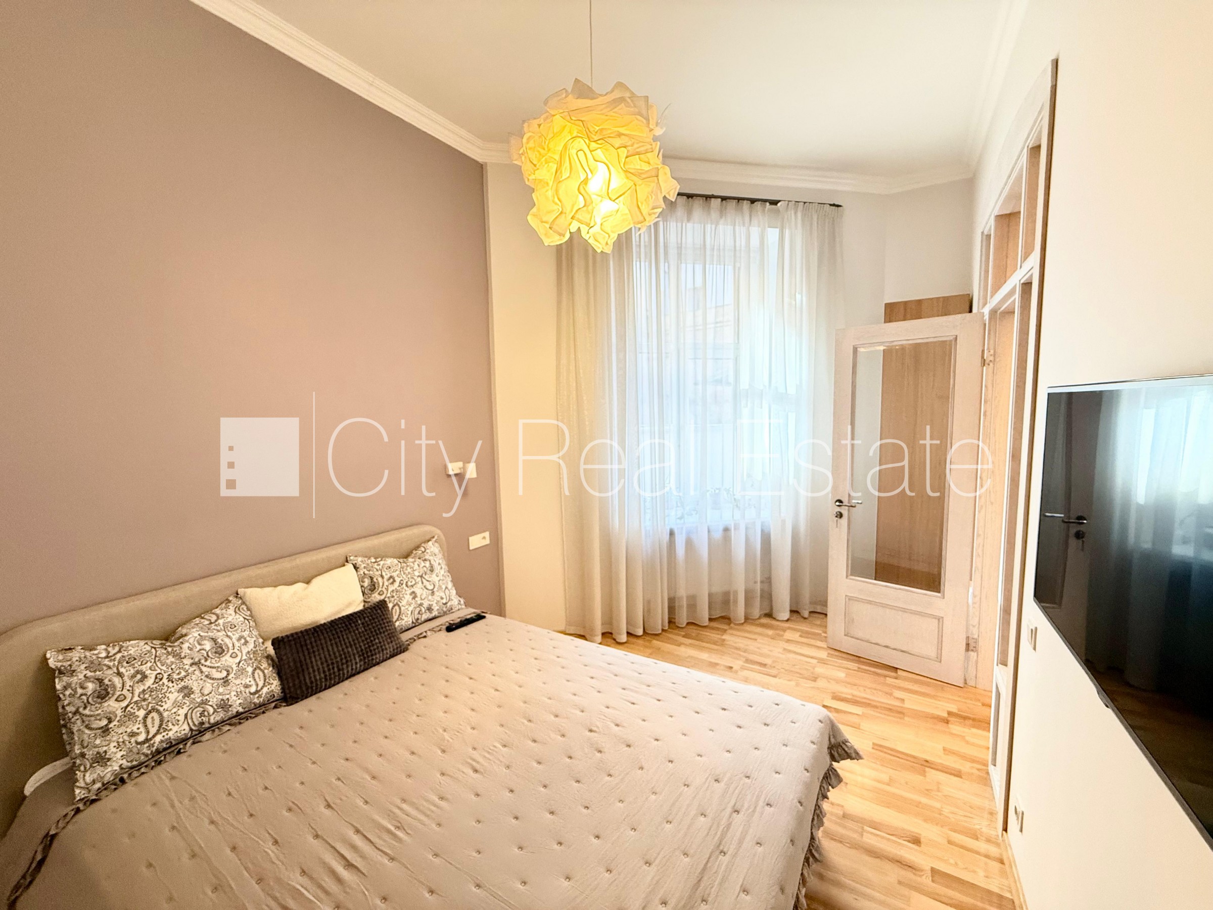 Sludinājumi. Pagalma māja, renovēta māja, labiekārtota apzaļumota teritorija, slēgts pagalms, teritorijas Cena: 750 EUR/mēn Foto #7