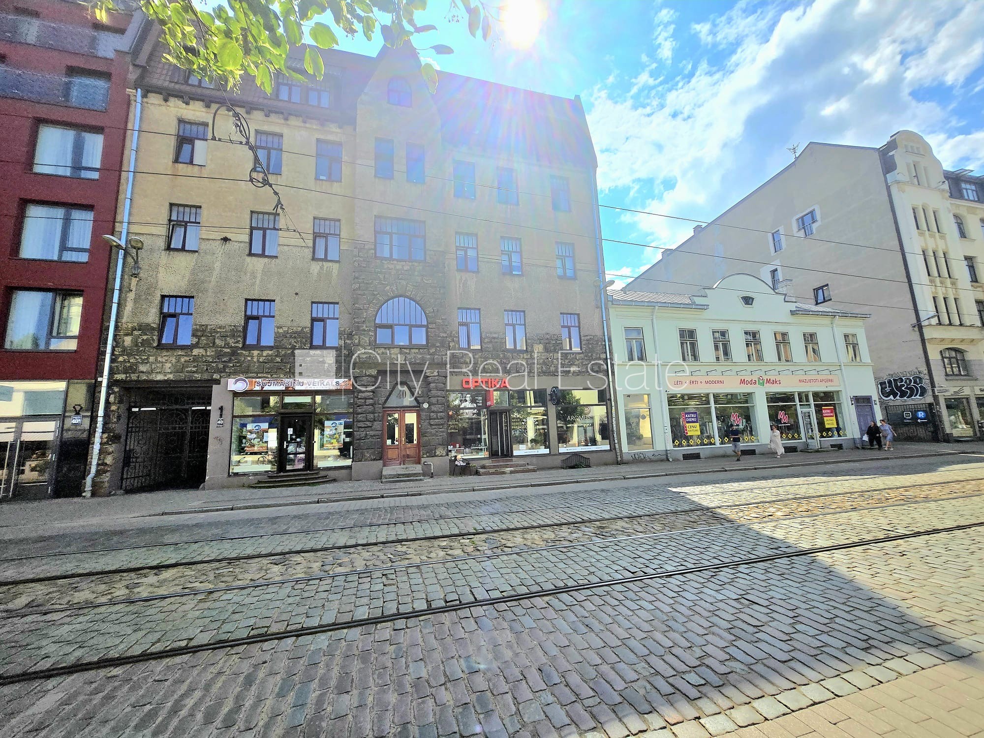 Объявление. Фасадный дом, два входа, газовое отопление, большие витрины, туалет 2,2 м2, проходные / сквозные Цена: 880 EUR/мес. Foto #11