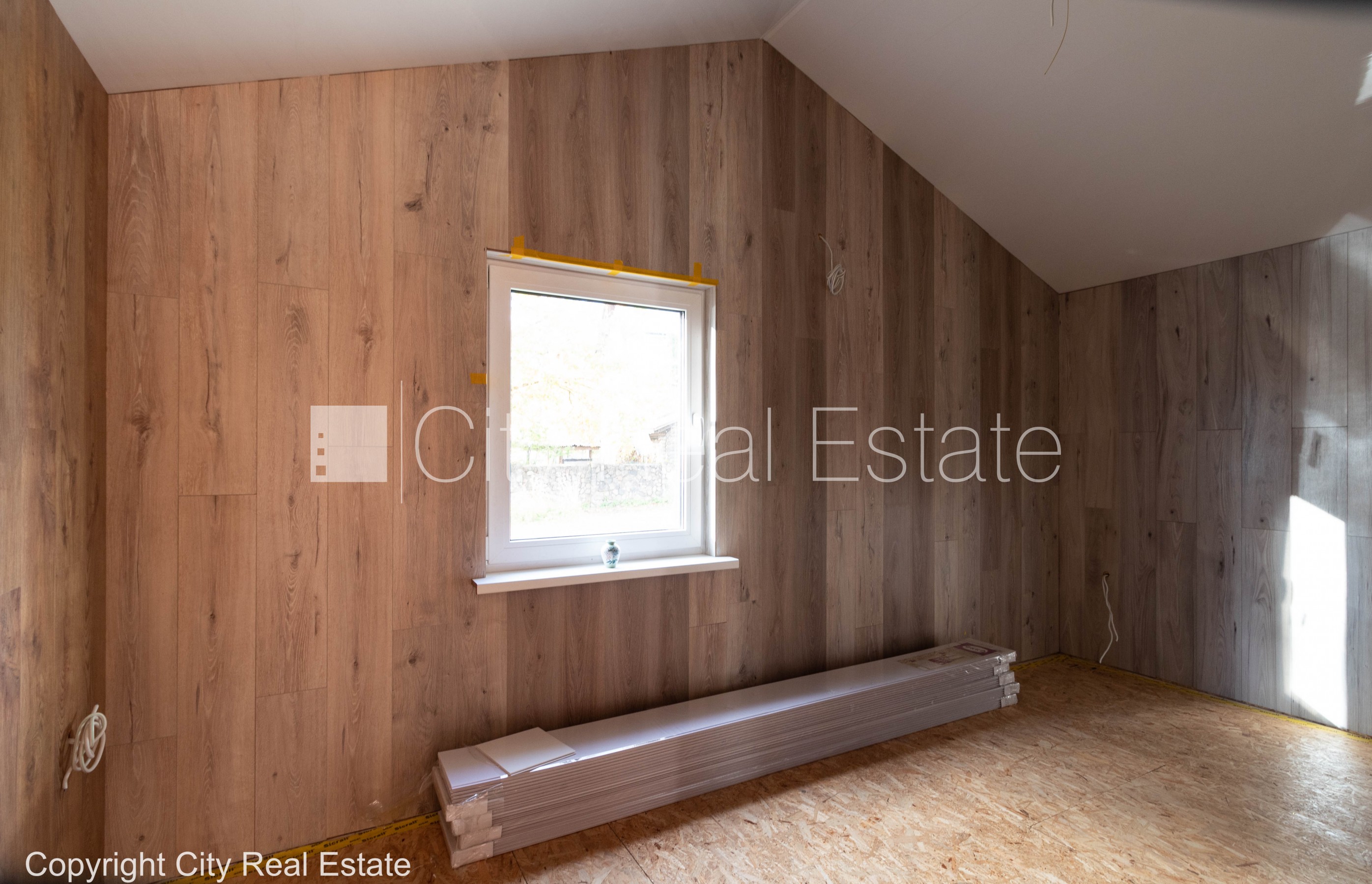 Sludinājumi. Privātmāja, koka māja, energo efektīva māja, vieta vairākām automašīnām, terase 40 m2, guļamistabu Cena: 125000 EUR Foto #6