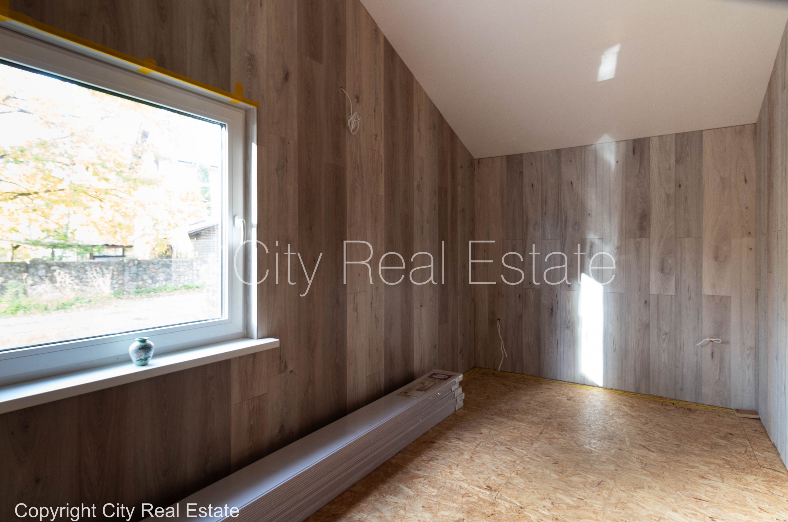 Sludinājumi. Privātmāja, koka māja, energo efektīva māja, vieta vairākām automašīnām, terase 40 m2, guļamistabu Cena: 125000 EUR Foto #8