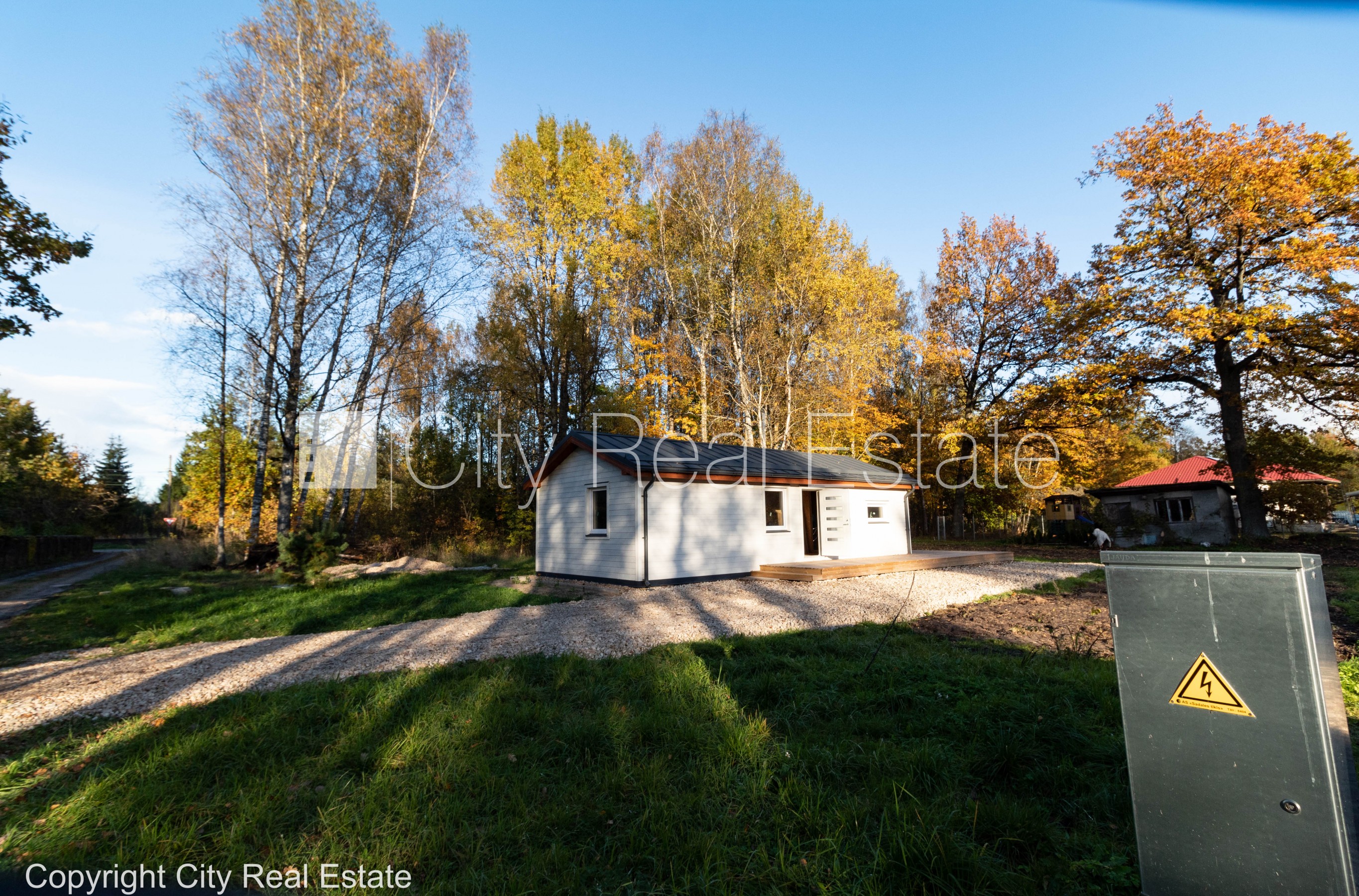 Sludinājumi. Privātmāja, koka māja, energo efektīva māja, vieta vairākām automašīnām, terase 40 m2, guļamistabu Cena: 125000 EUR Foto #19