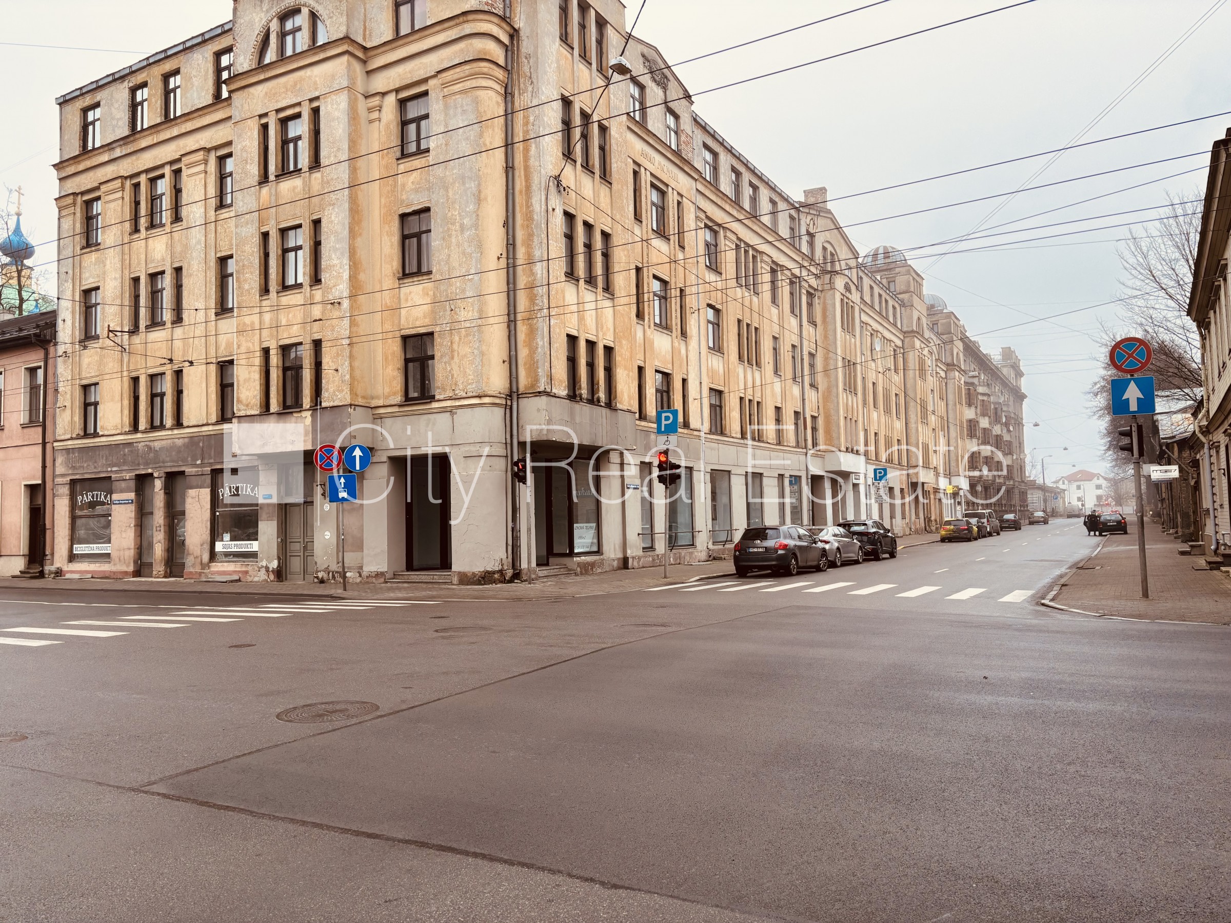 Объявление. Фасадный дом, закрытый двор, отопление - воздушный теплонасос, бойлер для горячей воды, кондиционер Цена: 2635 EUR/мес. Foto #18