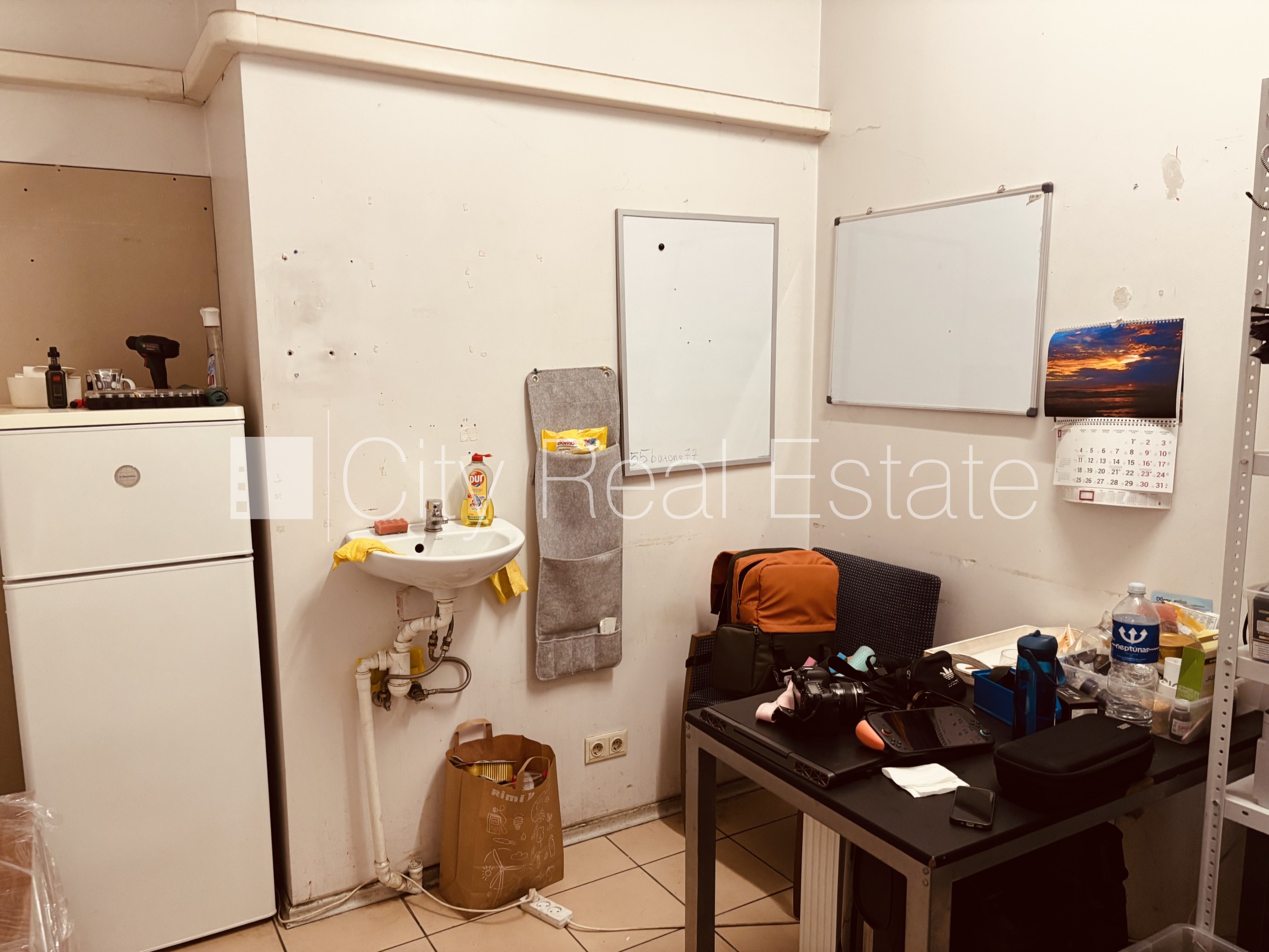 Sludinājumi. Namīpašums, centrālā apkure, pārplānots, plastikāta stikla pakešu logi, krāsotas sienas, mainīta Cena: 990 EUR/mēn Foto #7