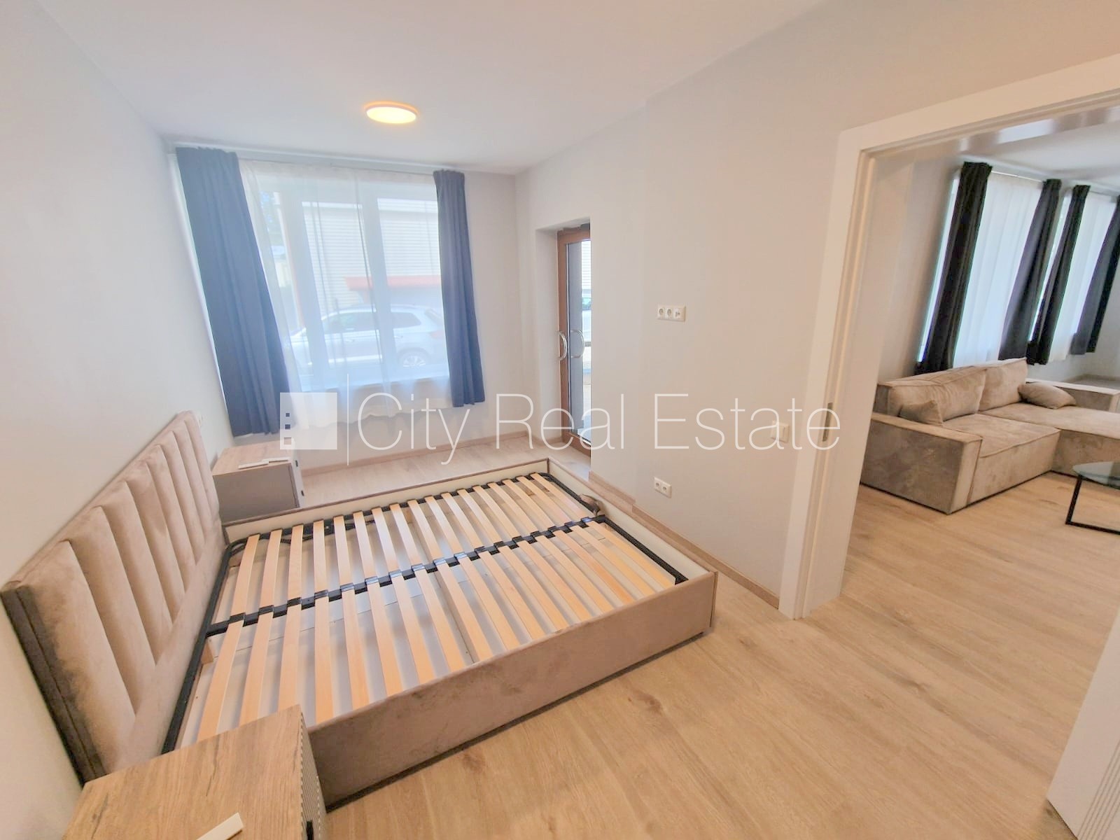 Sludinājumi. Fasādes māja, renovēta māja, slēgts pagalms, iežogota teritorija, vieta automašīnai, ieeja no Cena: 660 EUR/mēn Foto #9