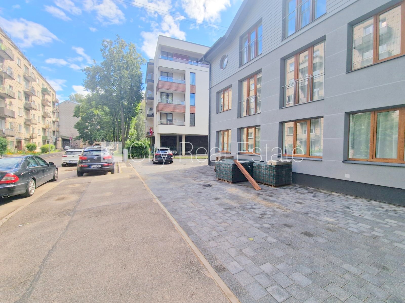 Sludinājumi. Fasādes māja, renovēta māja, slēgts pagalms, iežogota teritorija, vieta automašīnai, ieeja no Cena: 660 EUR/mēn Foto #24