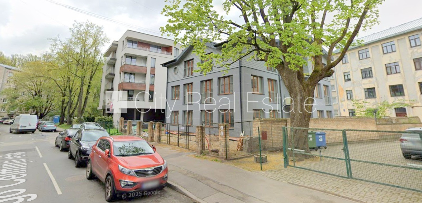 Sludinājumi. Fasādes māja, renovēta māja, slēgts pagalms, iežogota teritorija, vieta automašīnai, ieeja no Cena: 460 EUR/mēn Foto #24