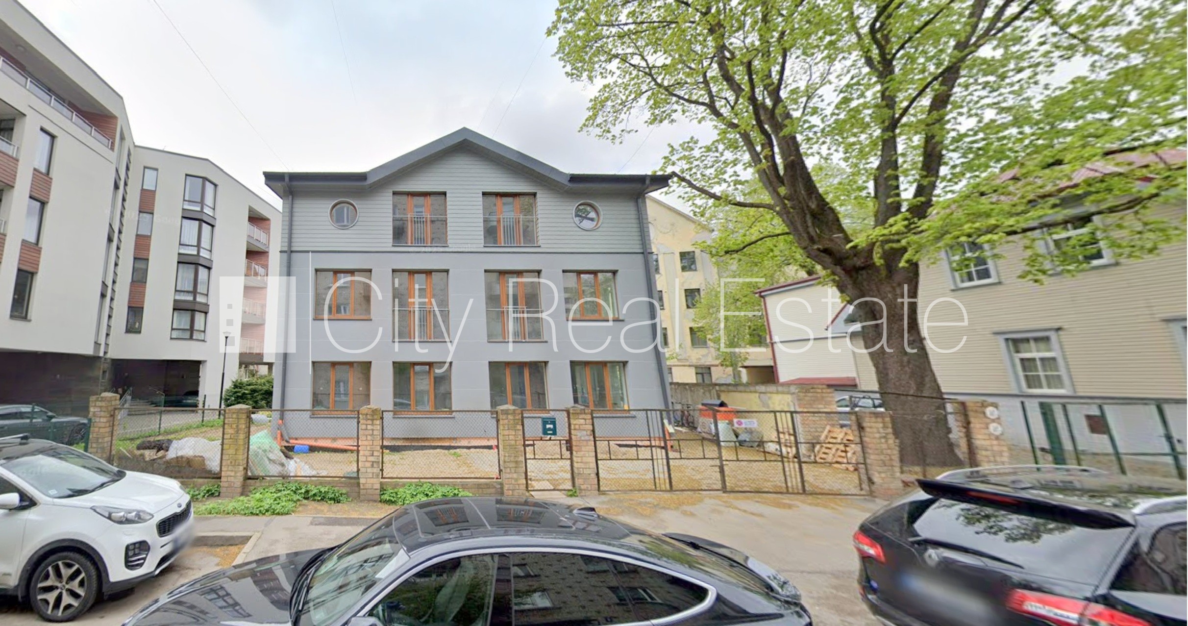 Sludinājumi. Fasādes māja, renovēta māja, slēgts pagalms, iežogota teritorija, vieta automašīnai, ieeja no Cena: 740 EUR/mēn Foto #20