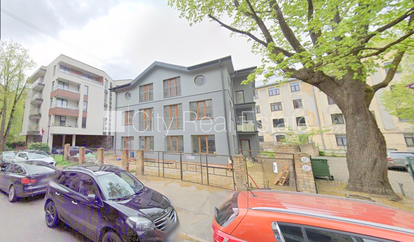 Sludinājumi. Fasādes māja, renovēta māja, slēgts pagalms, iežogota teritorija, vieta automašīnai, ieeja no Cena: 740 EUR/mēn Foto #22